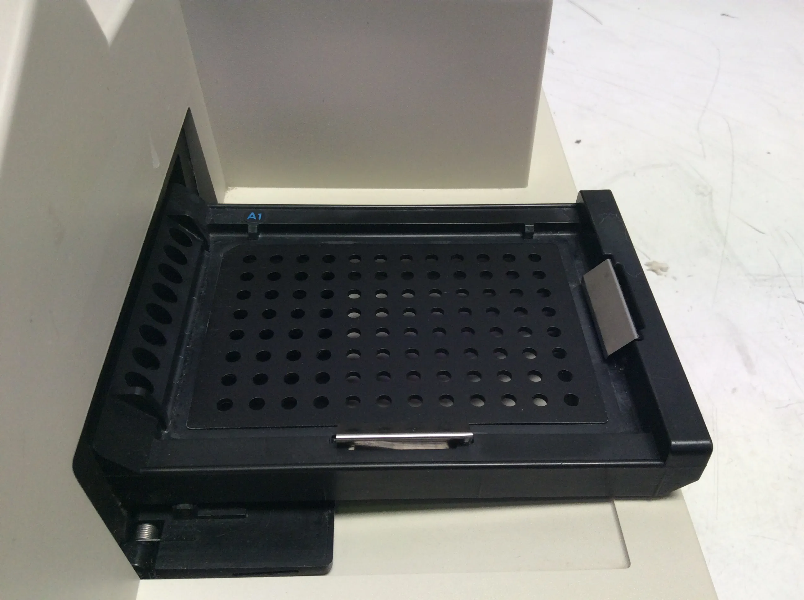 Molecular Devices Spectramax 190 Microplate Reader