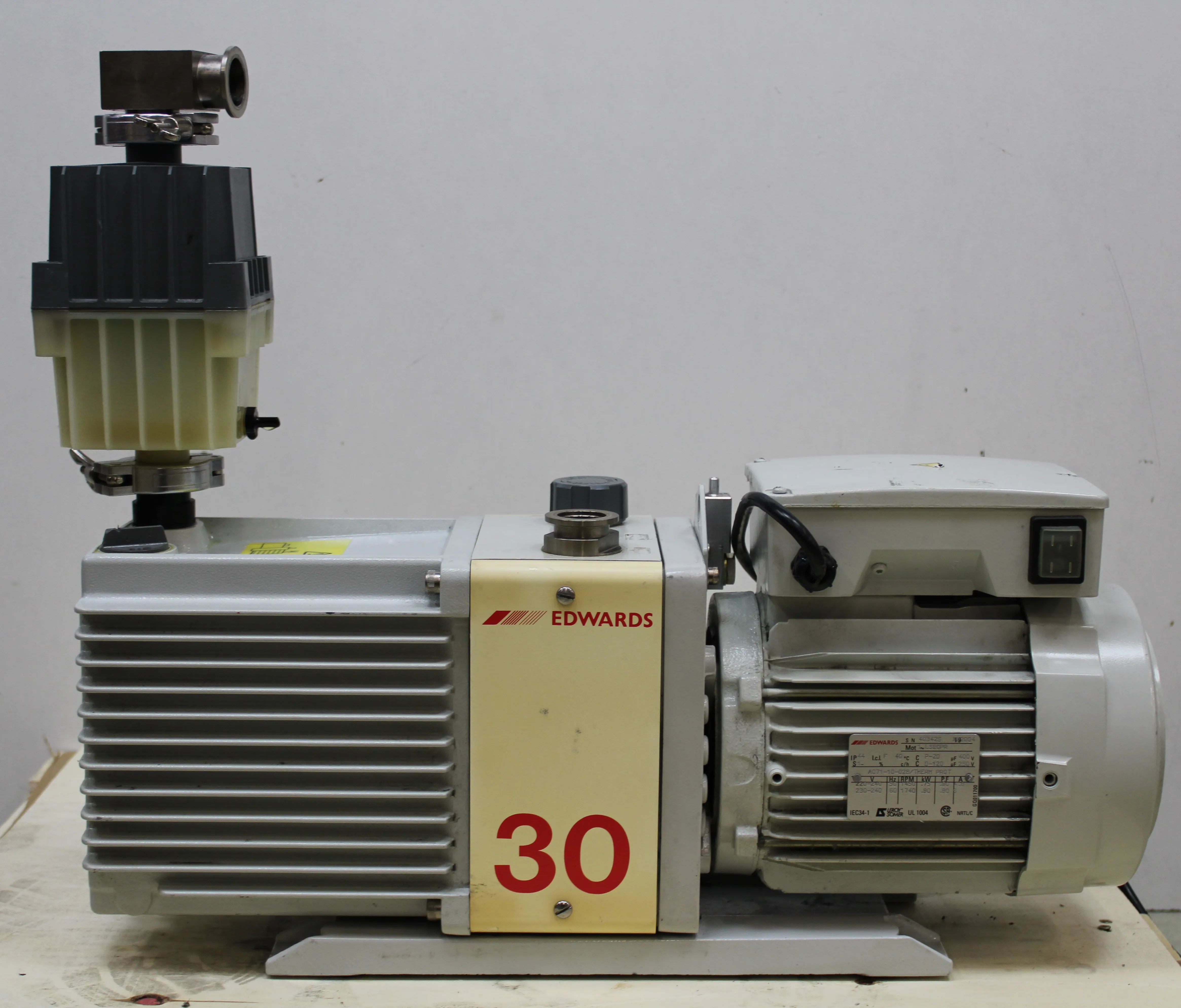 EDWARDS E2M30 Rotary Vane Vacuum Pump