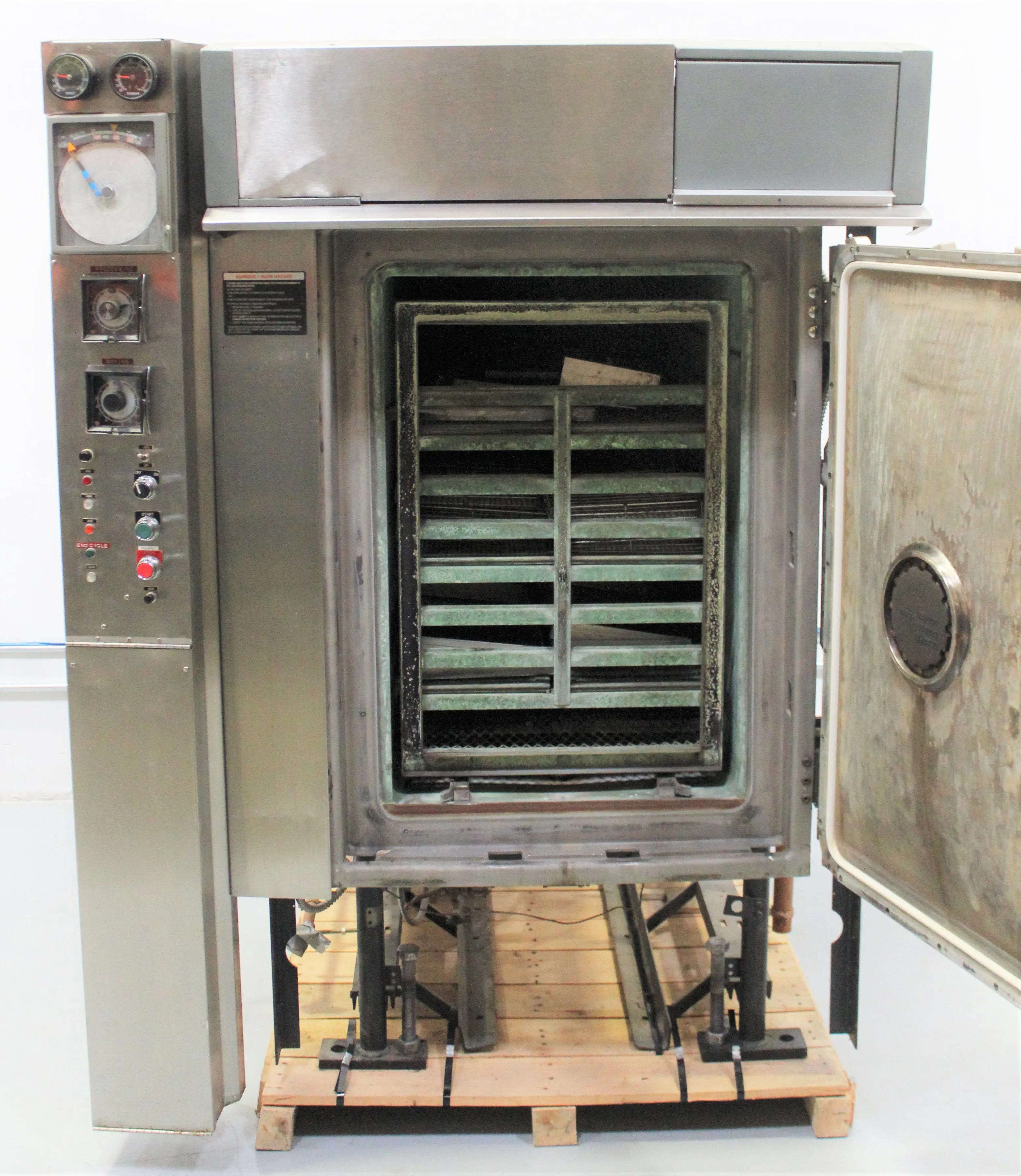 AMSCO Steam Sterilizer