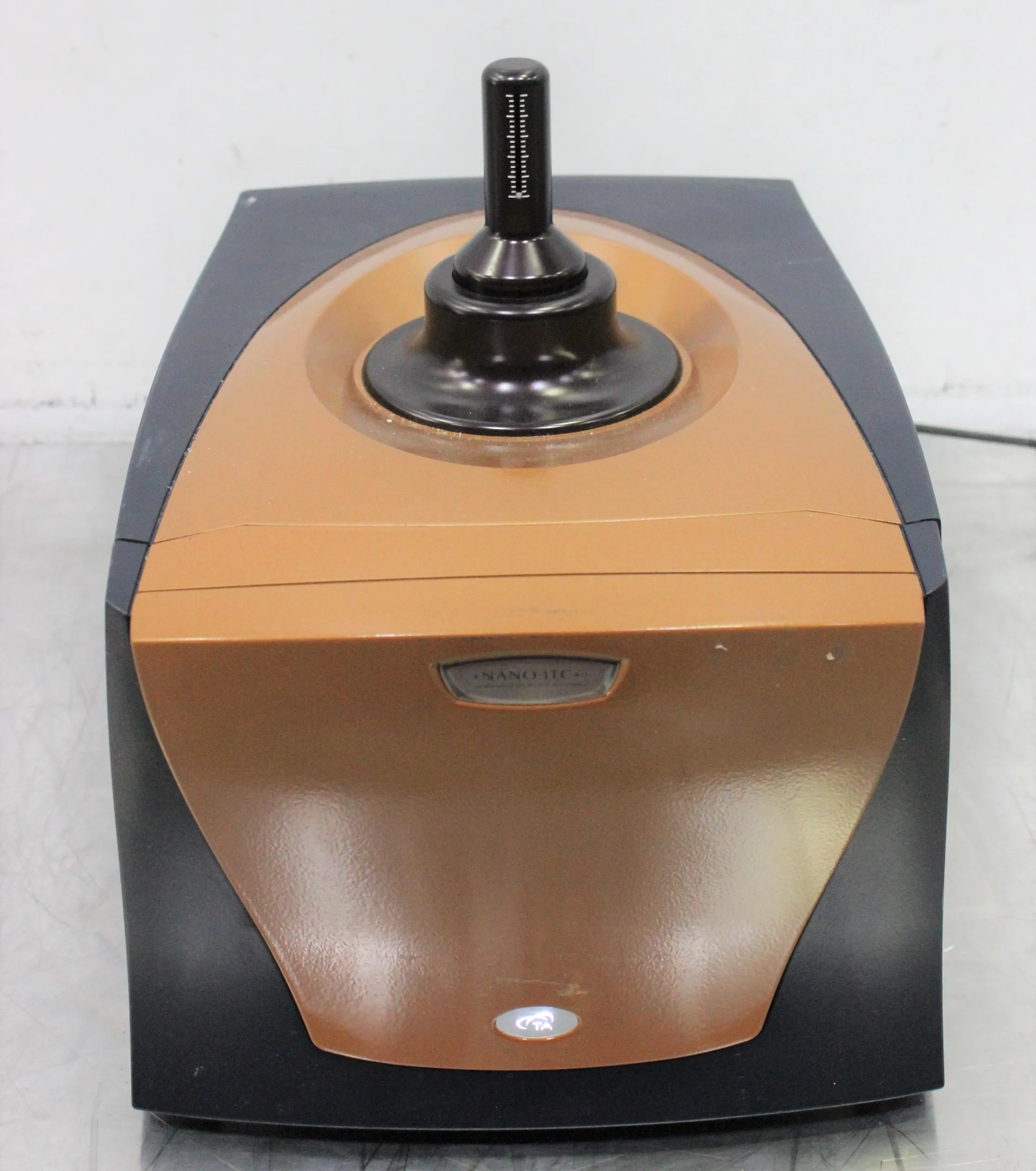 TA Instruments Nano ITC Isothermal Titration Calorimeter L10002