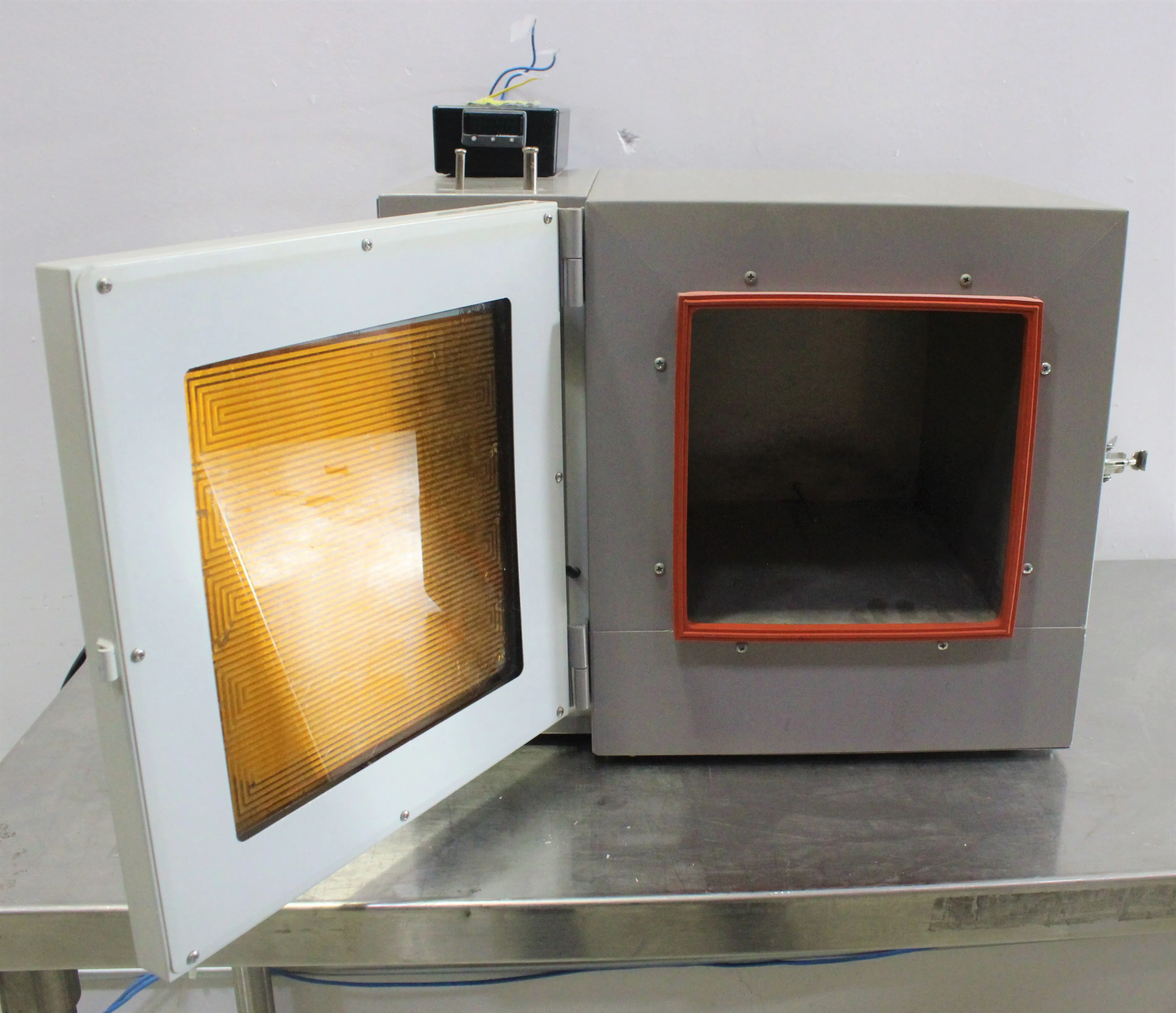 VWR 1415M Vacuum Oven