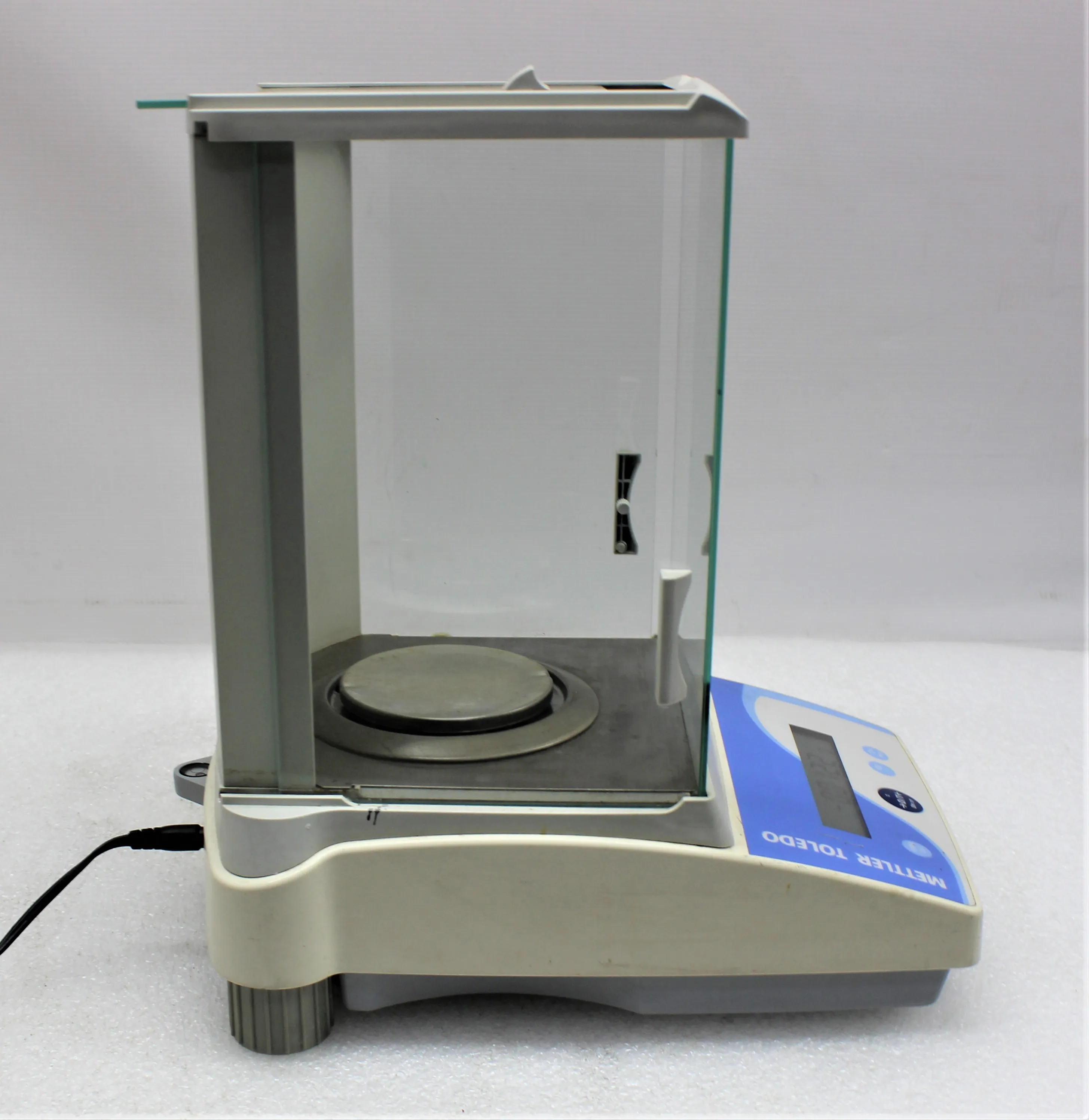 Used Mettler-Toledo AL54 Analytical Balance