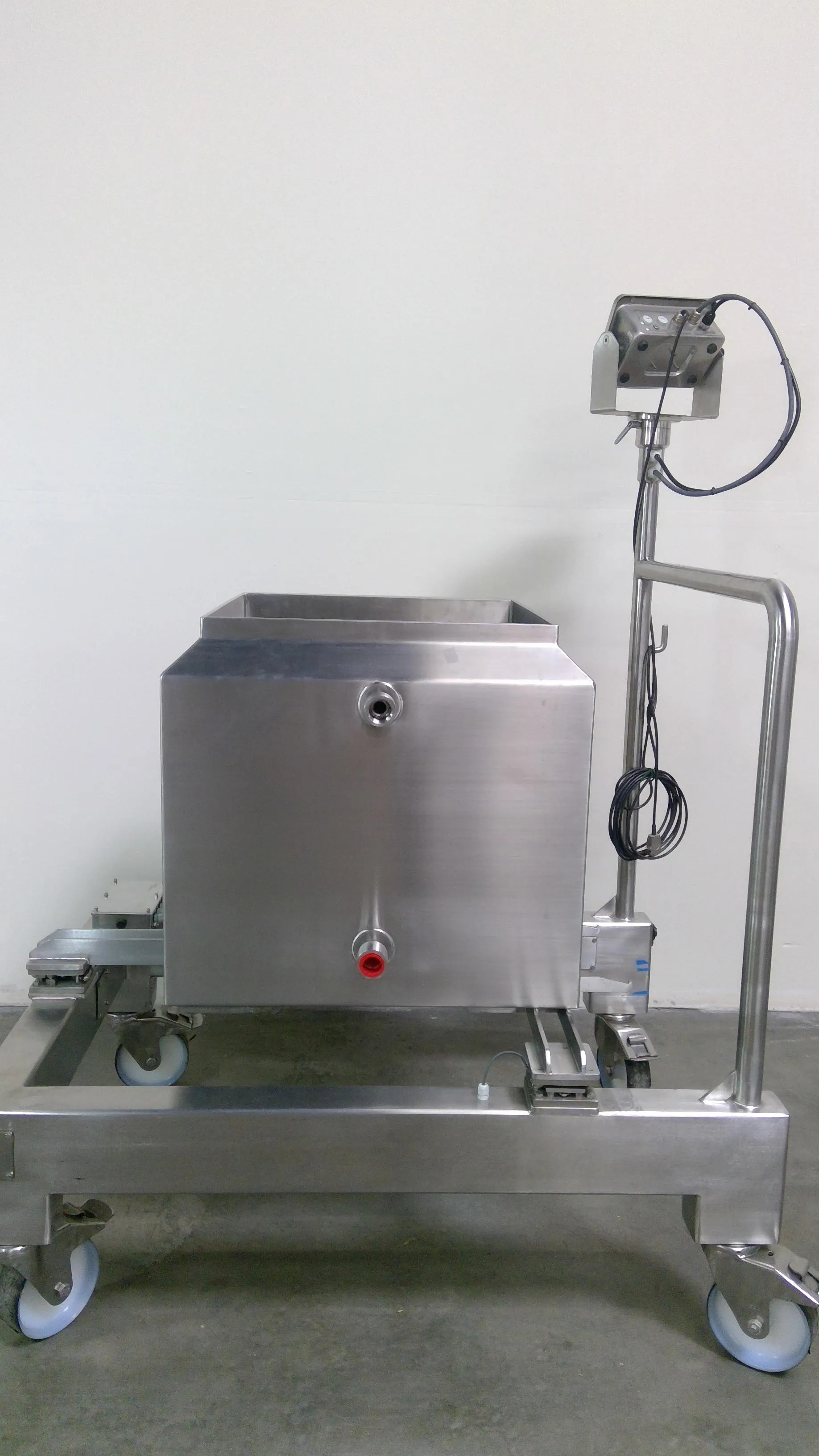 Pall LEV100JCMA-001-B4A Jacketed Mixer/Bag Tank with Load Cell 100L