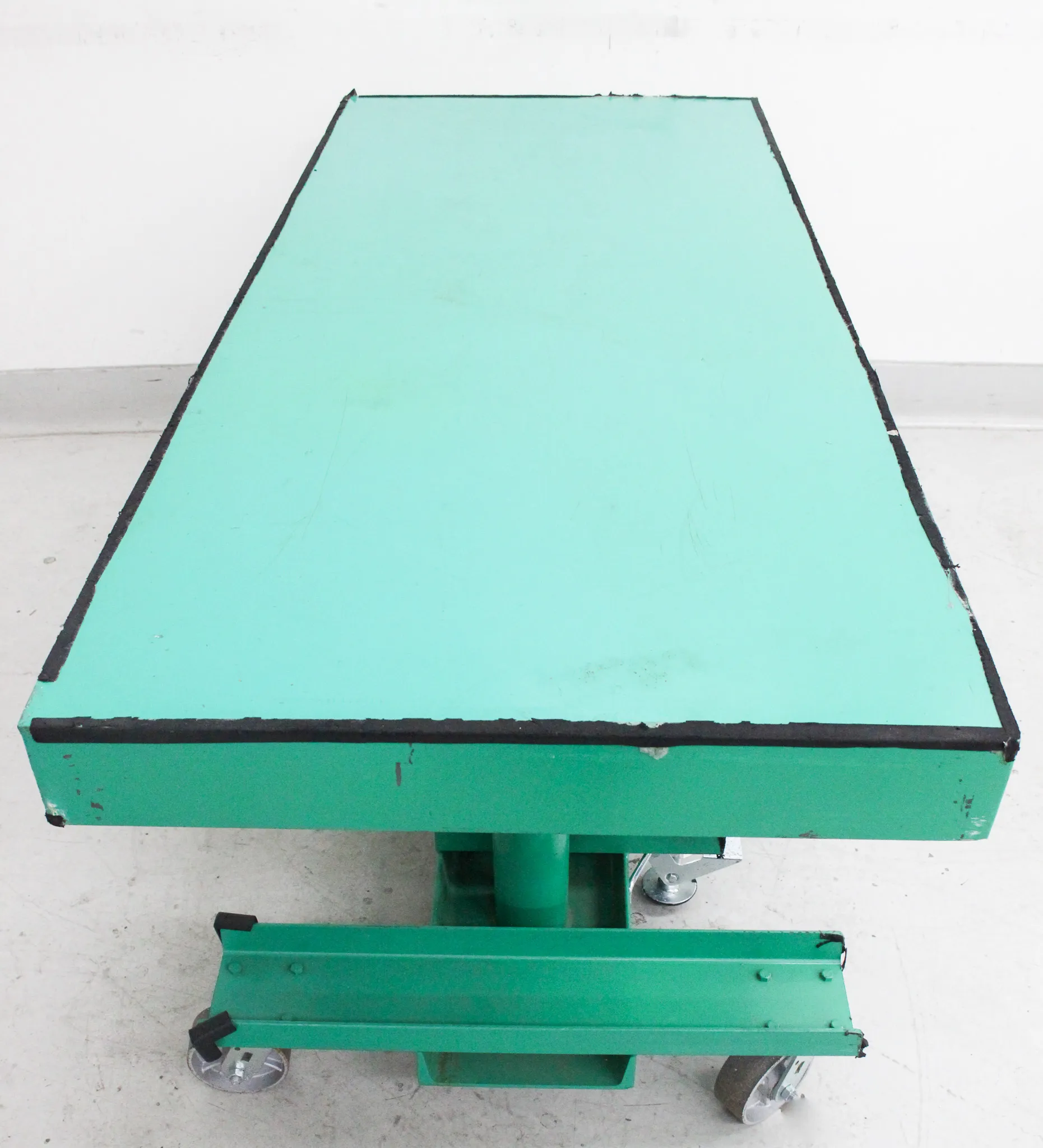 Wesco Lexco 2000lb Hydraulic Foot Operated Lift Table P/N STN-3006-SF-A