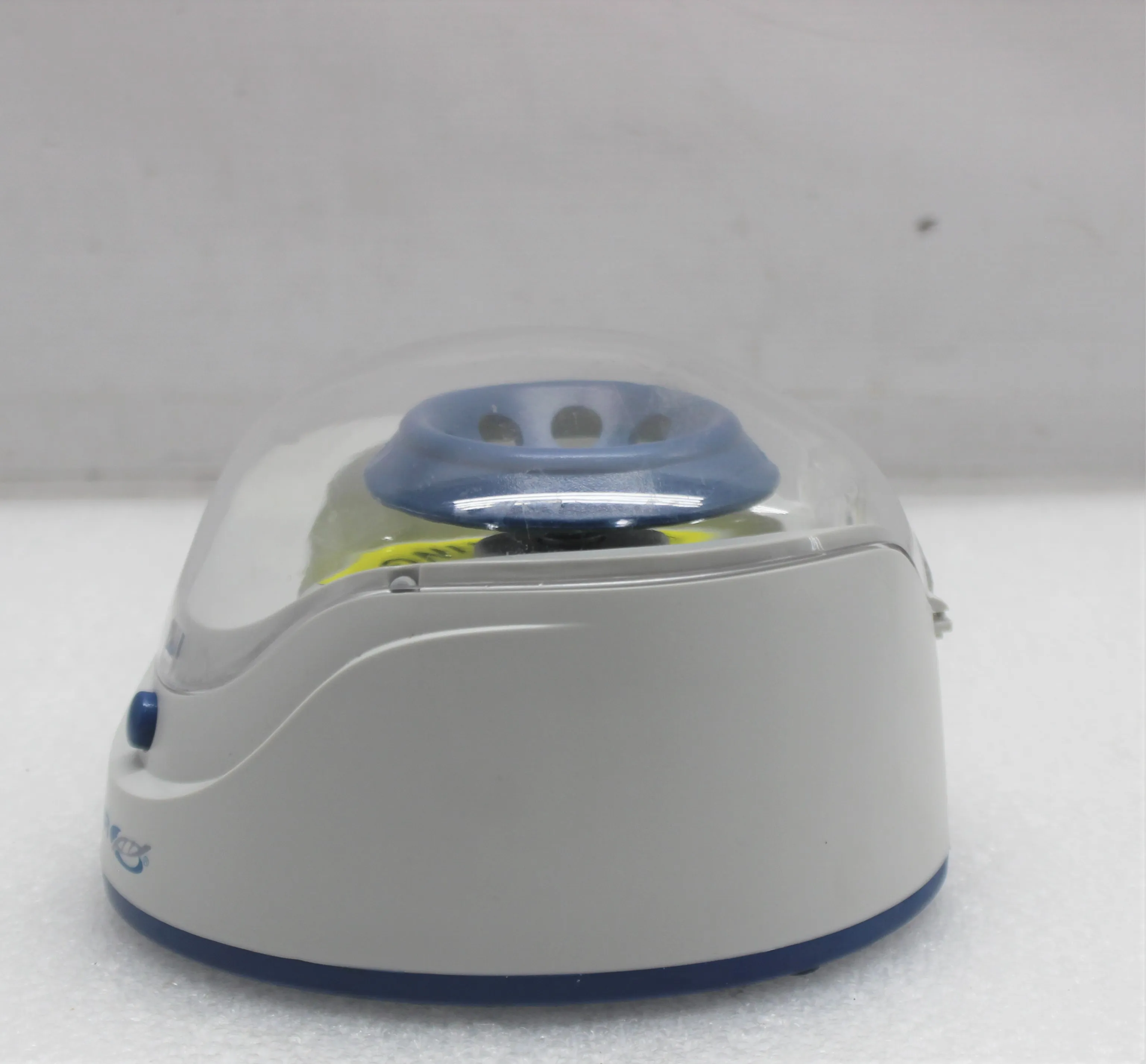 VWR C0803 Mini Centrifuge