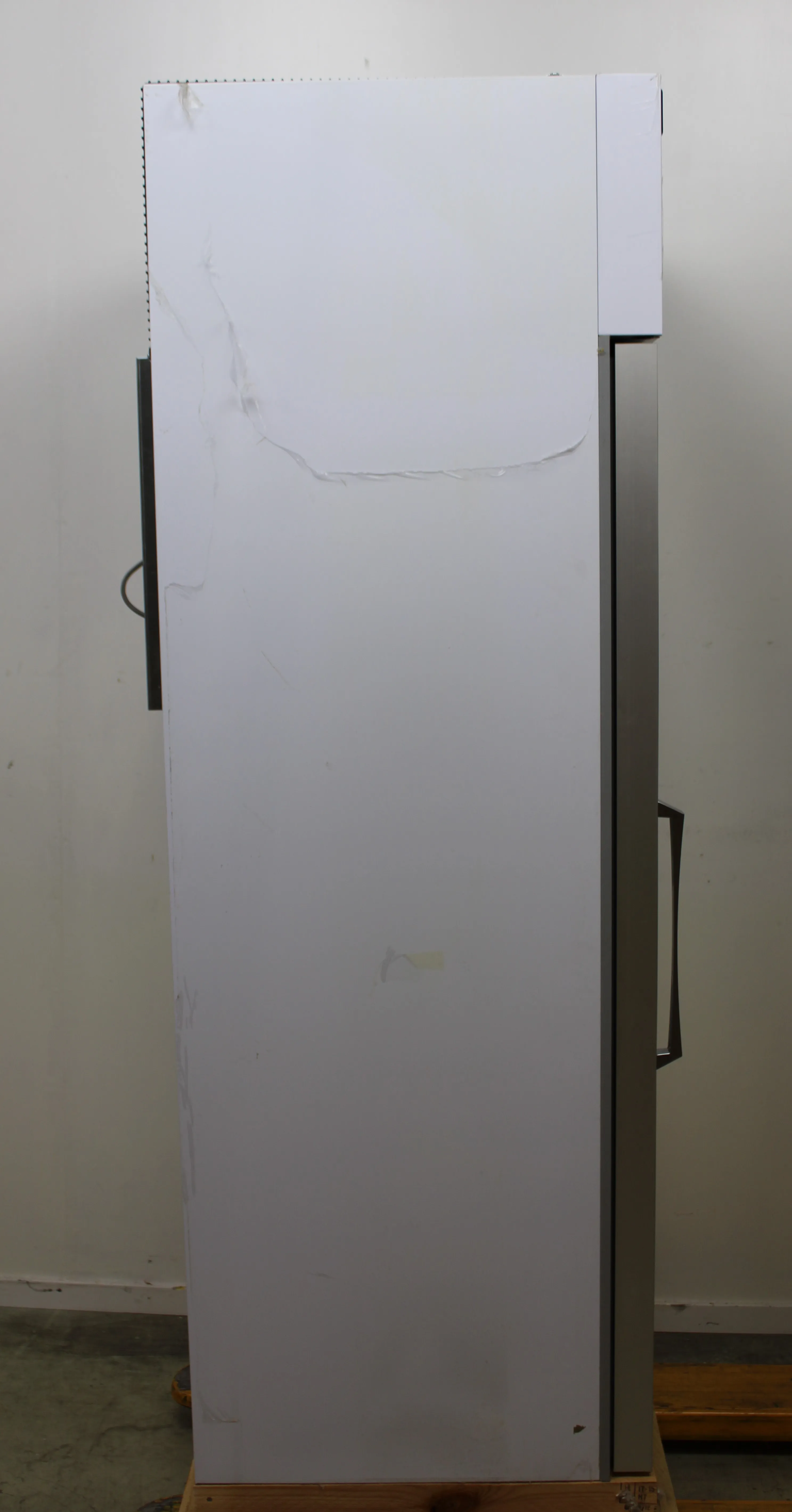 Thermo Fisher Glass Door Lab Refrigerator R400-GAEC-TSC