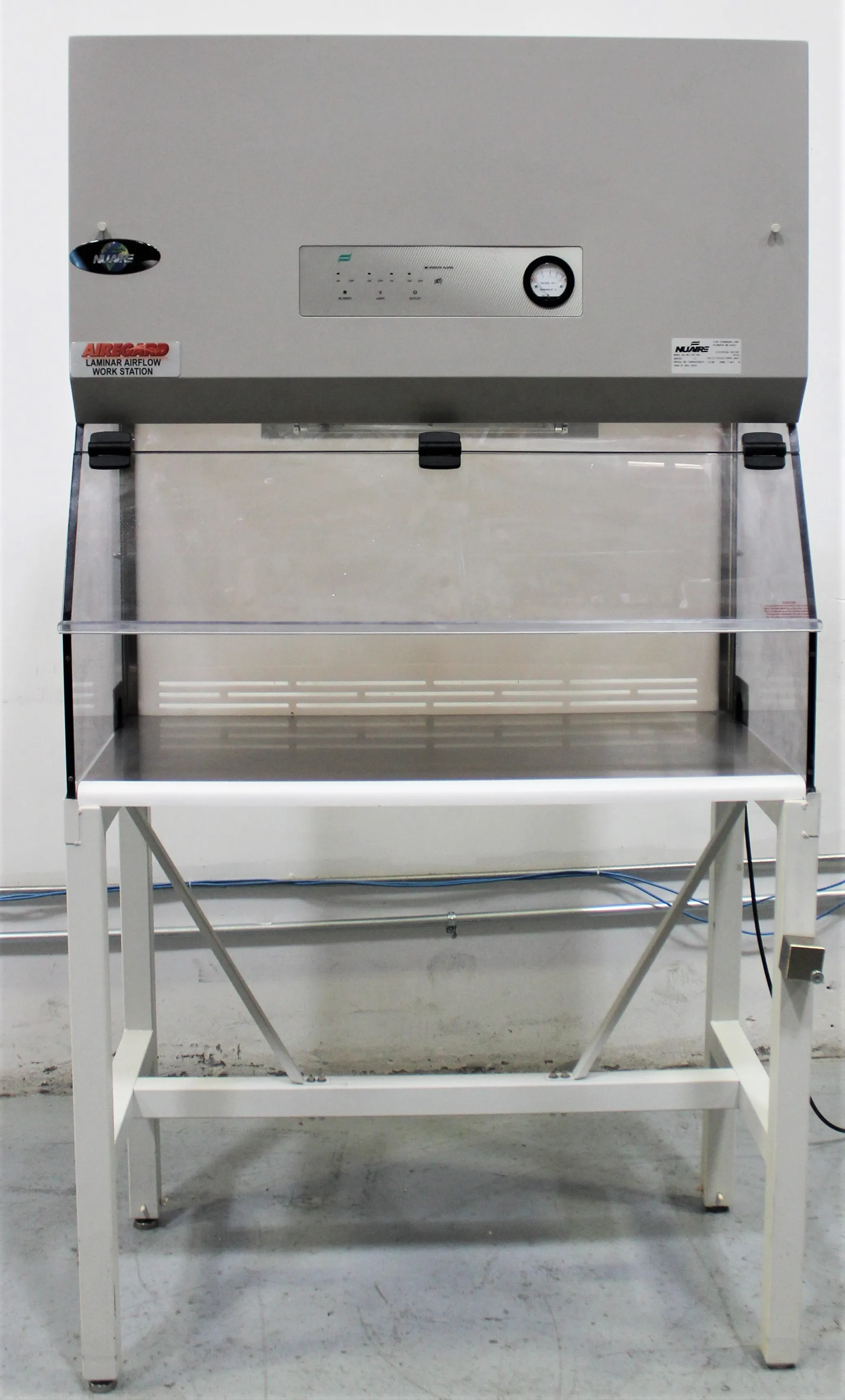 NuAire Clean Hood / Laminar Flow Hood NU-126-400