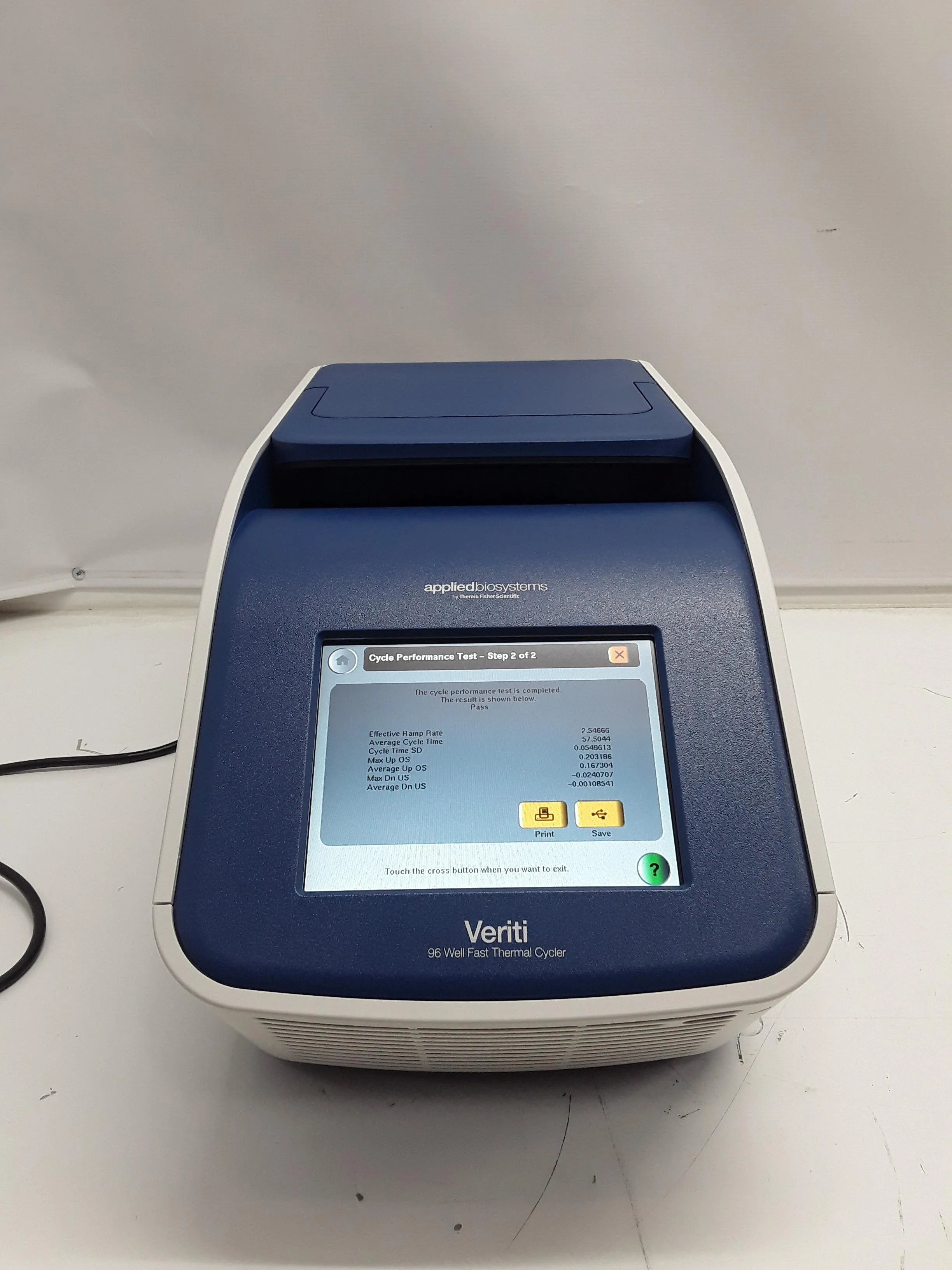 Applied Biosystems Veriti 96-Well Fast Thermal Cycler