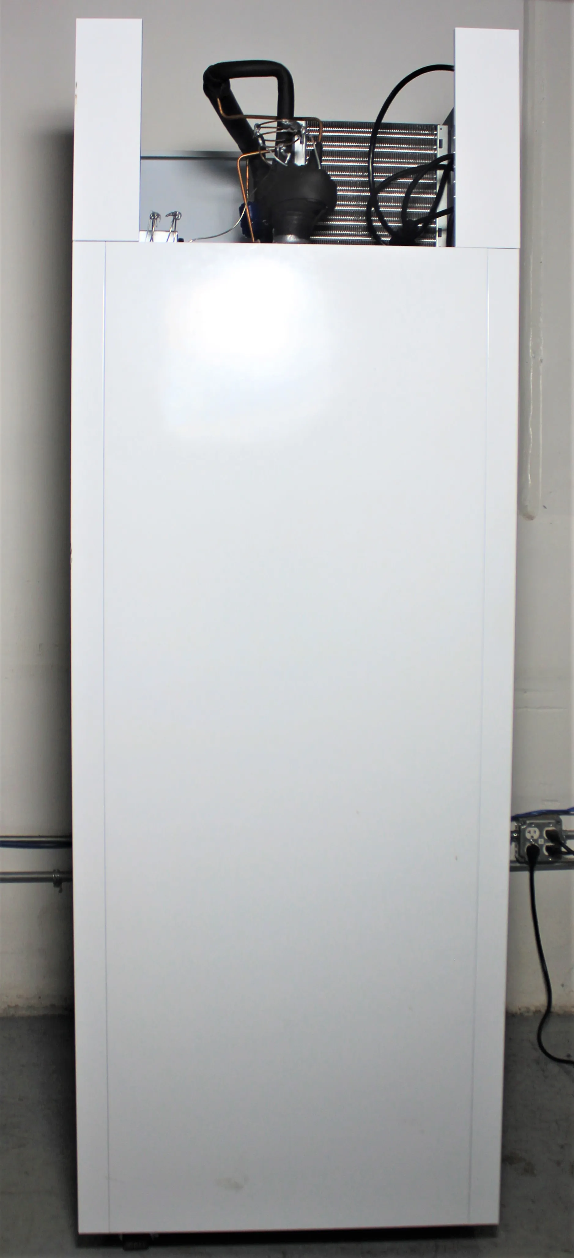 NORLAKE Refrigerator NSFR241WMW/0M 24 cu ft 35.6-50°F 120V 50Hz/60Hz