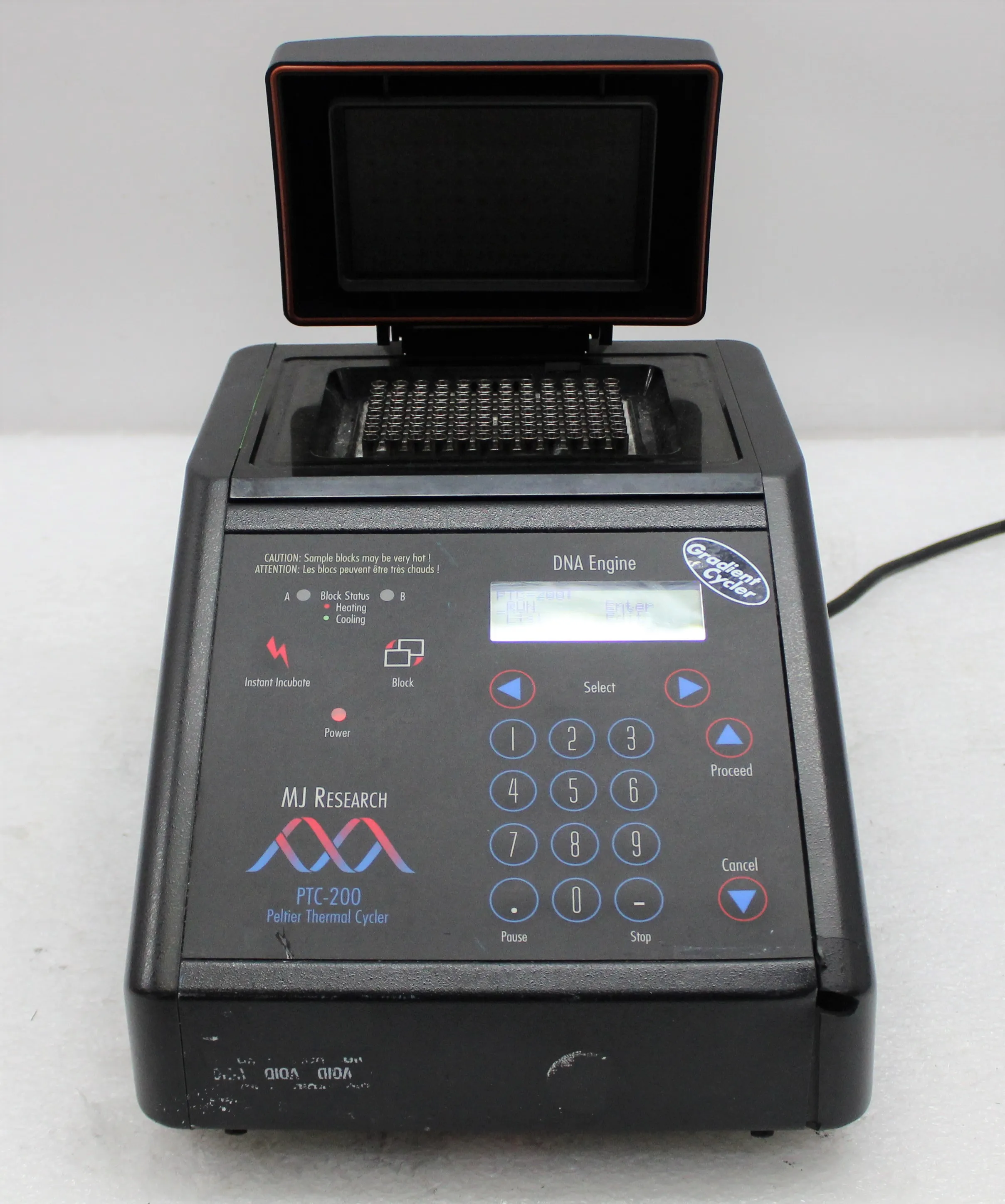 BIO-RAD PTC-200 Peltier Thermal Cycler