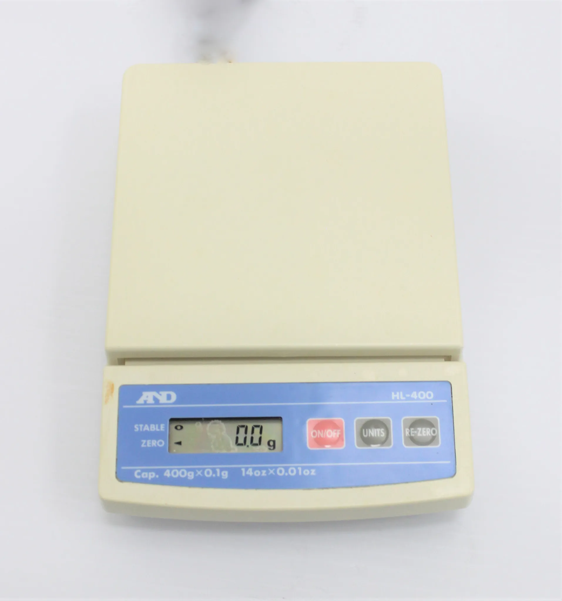 A&D HL-400 Portable Compact Scale, 400g Capacity, 0.1g Readability