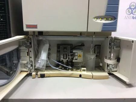 Thermo Finnigan Surveyor HPLC System With Computer - Used Laboratory Equipment