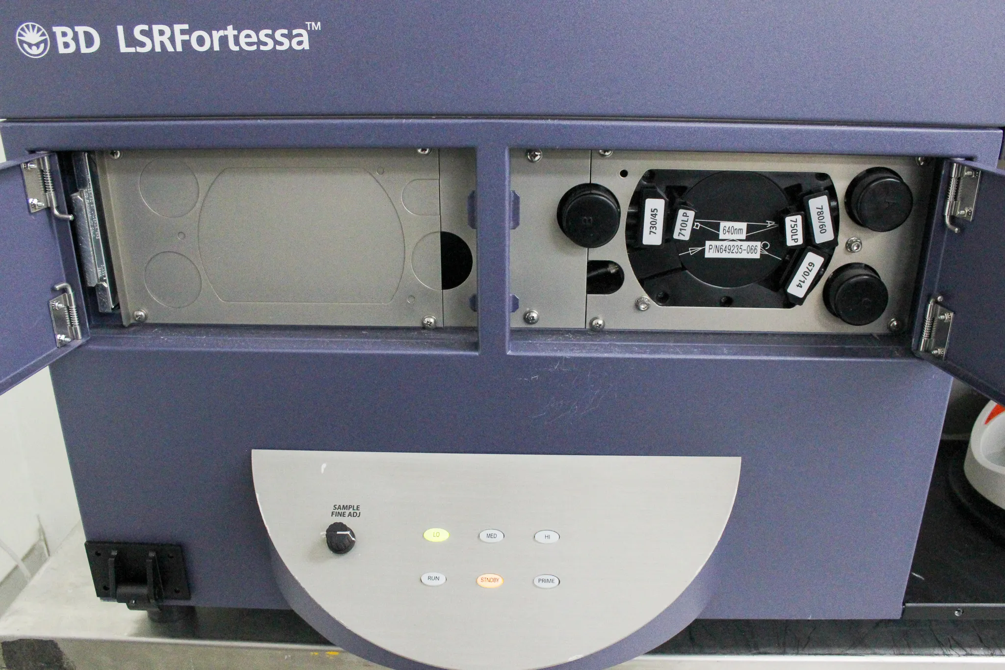 BD LSRFortessa Cell Analyzer 649225 Flow Cytometer with FACSFlow Supply System