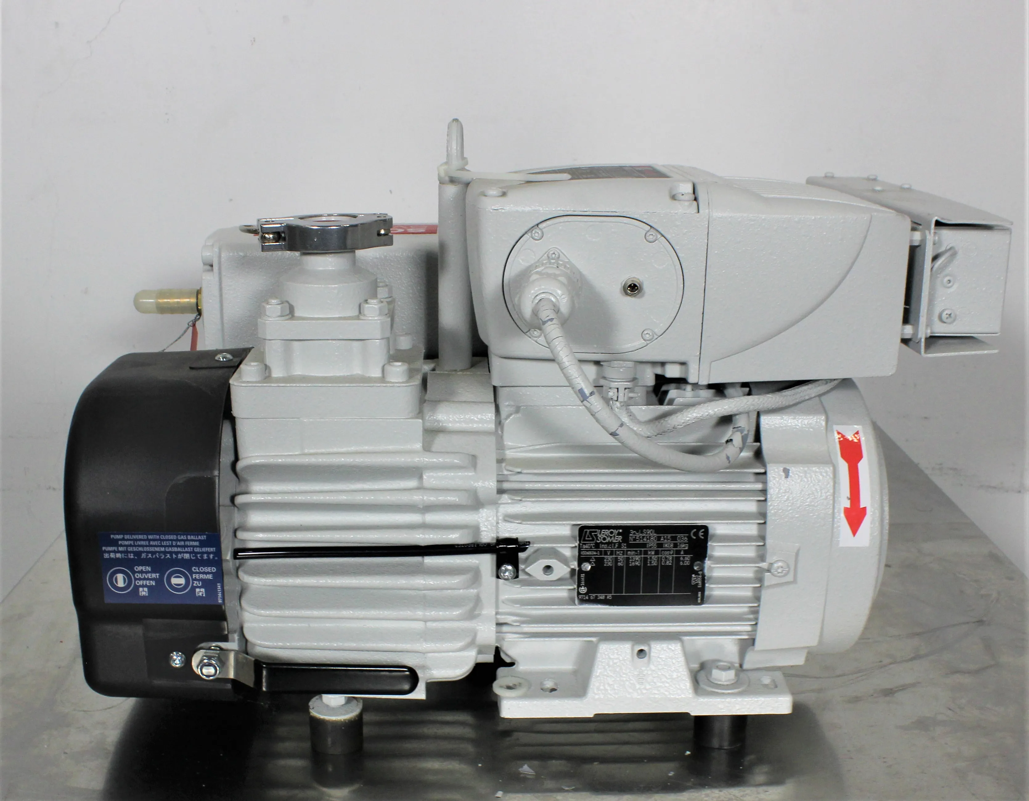 Used Leybold Sogevac SV40 Rotary Vane Vacuum Pump