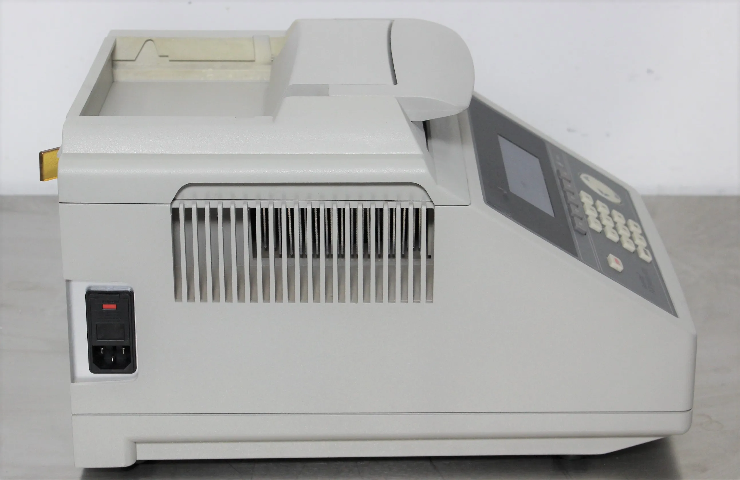 Applied Biosystems 9700 PCR Thermal Cycler N8050200R Gene Amp for Nucleic Acid Amplification