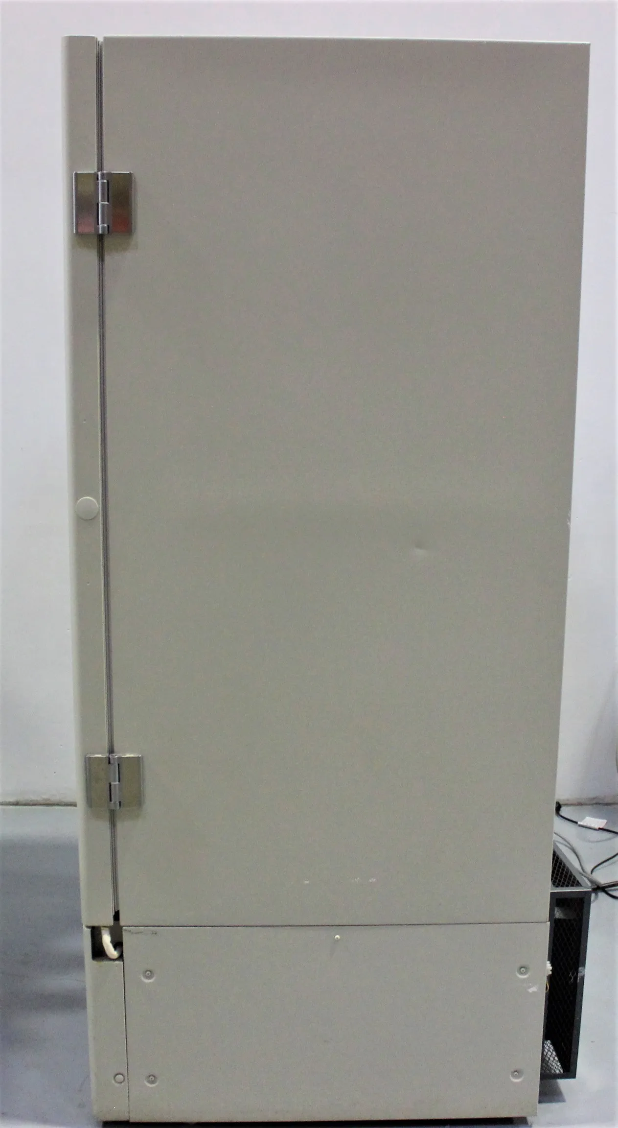 Sanyo Ultra Low Temperature Freezer VIP Series -86c Model MDF-U71VC