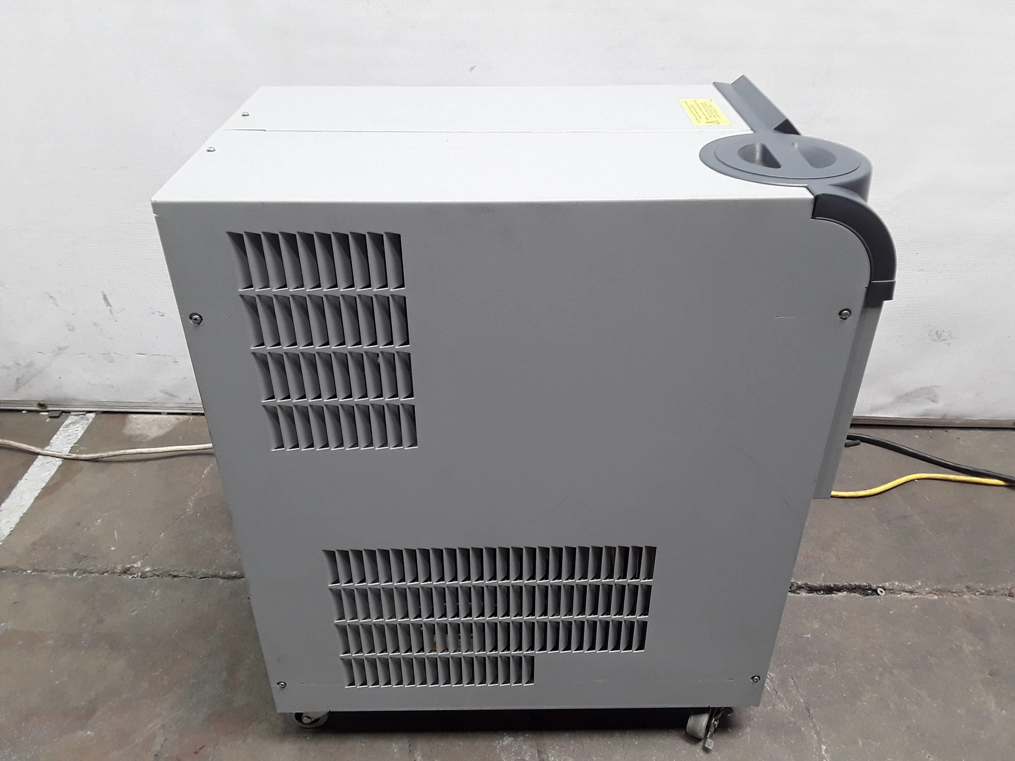 Thermo Scientific Neslab Thermoflex 900Recirculating Digital Chiller