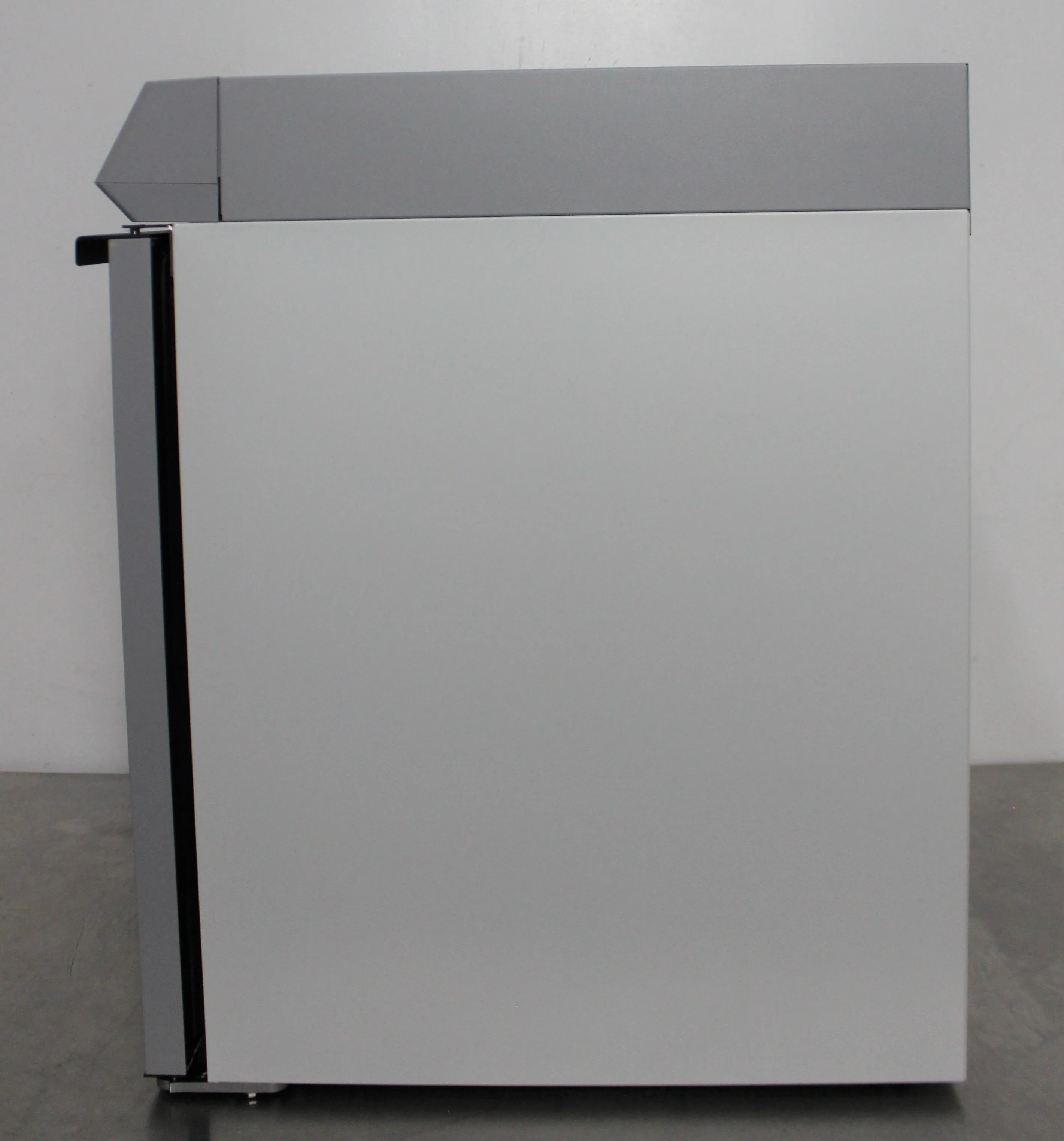 Thermo Scientific TSX Series Undercounter Lab Refrigerator