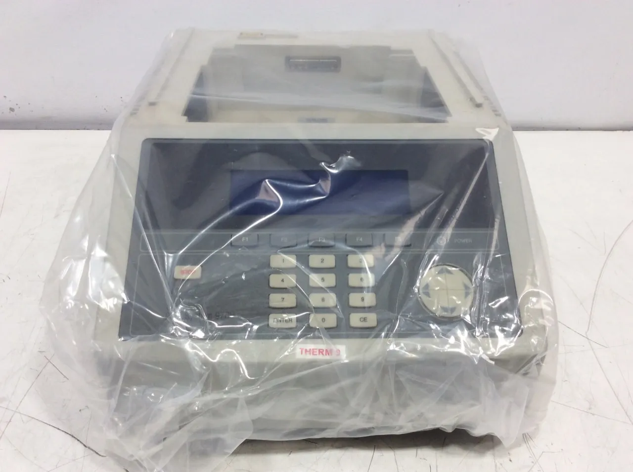 Applied Biosystems GeneAmp PCR System 9700 96-well Thermal Cycler