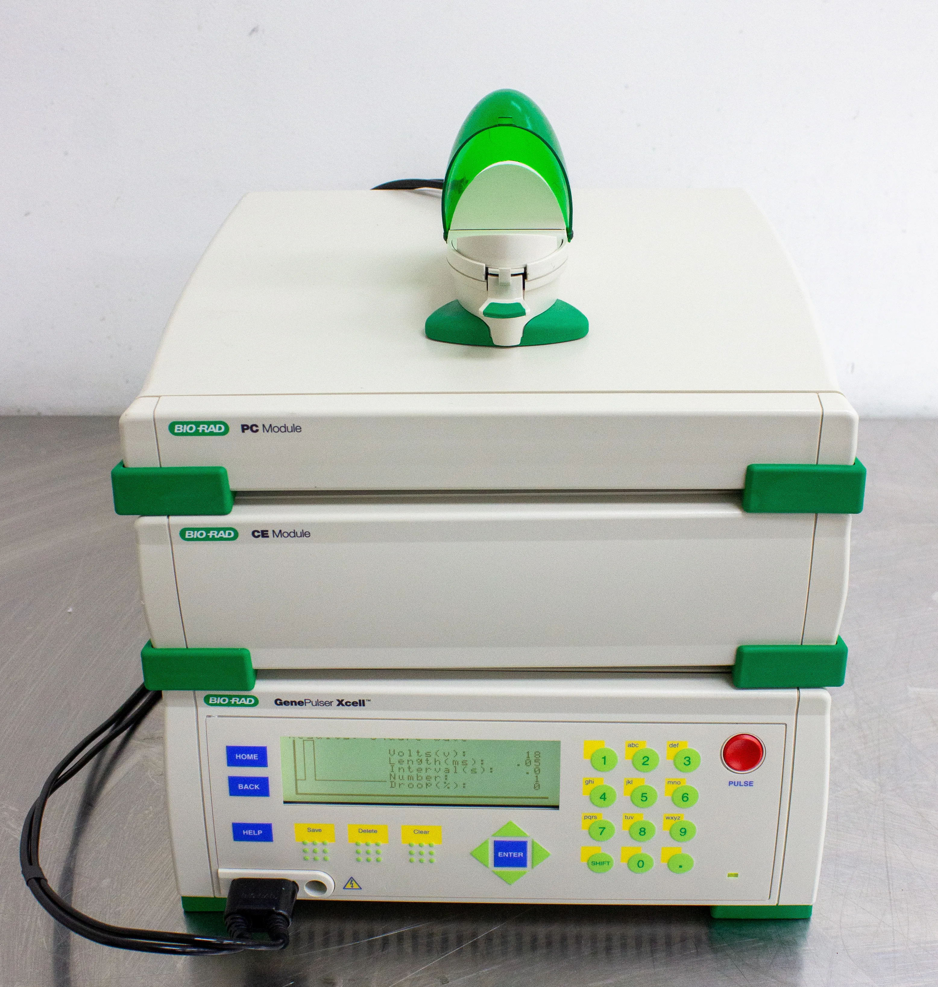 BIO-RAD Gene Pulser Xcell Total Electroporation System Model 1652660