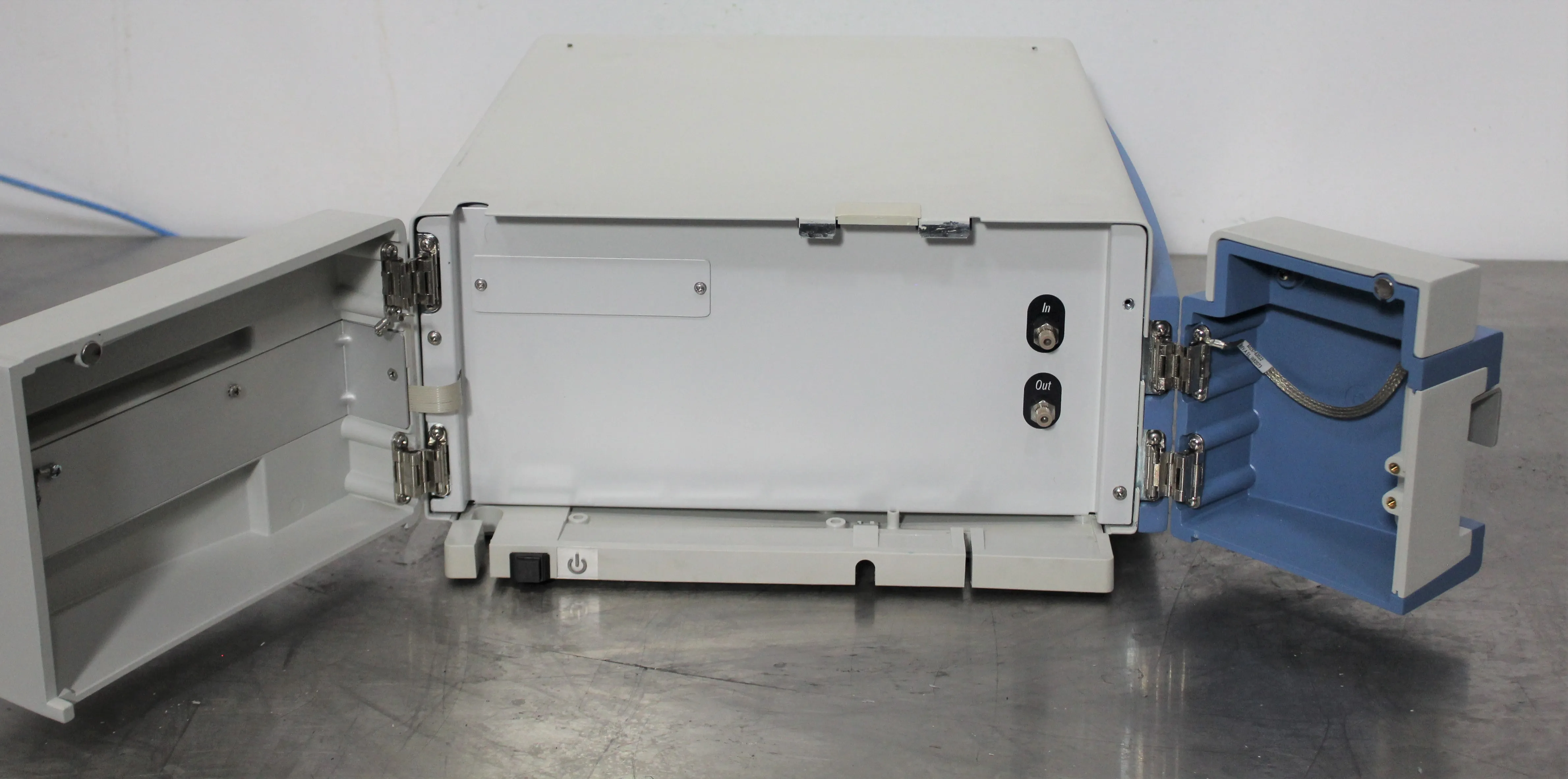 Thermo Scientific Accela RI Detector HPLC/FPLC/GC/CE Unit Class 3 - Service Used 230V 50Hz/60Hz Refractive Index Detector 970044