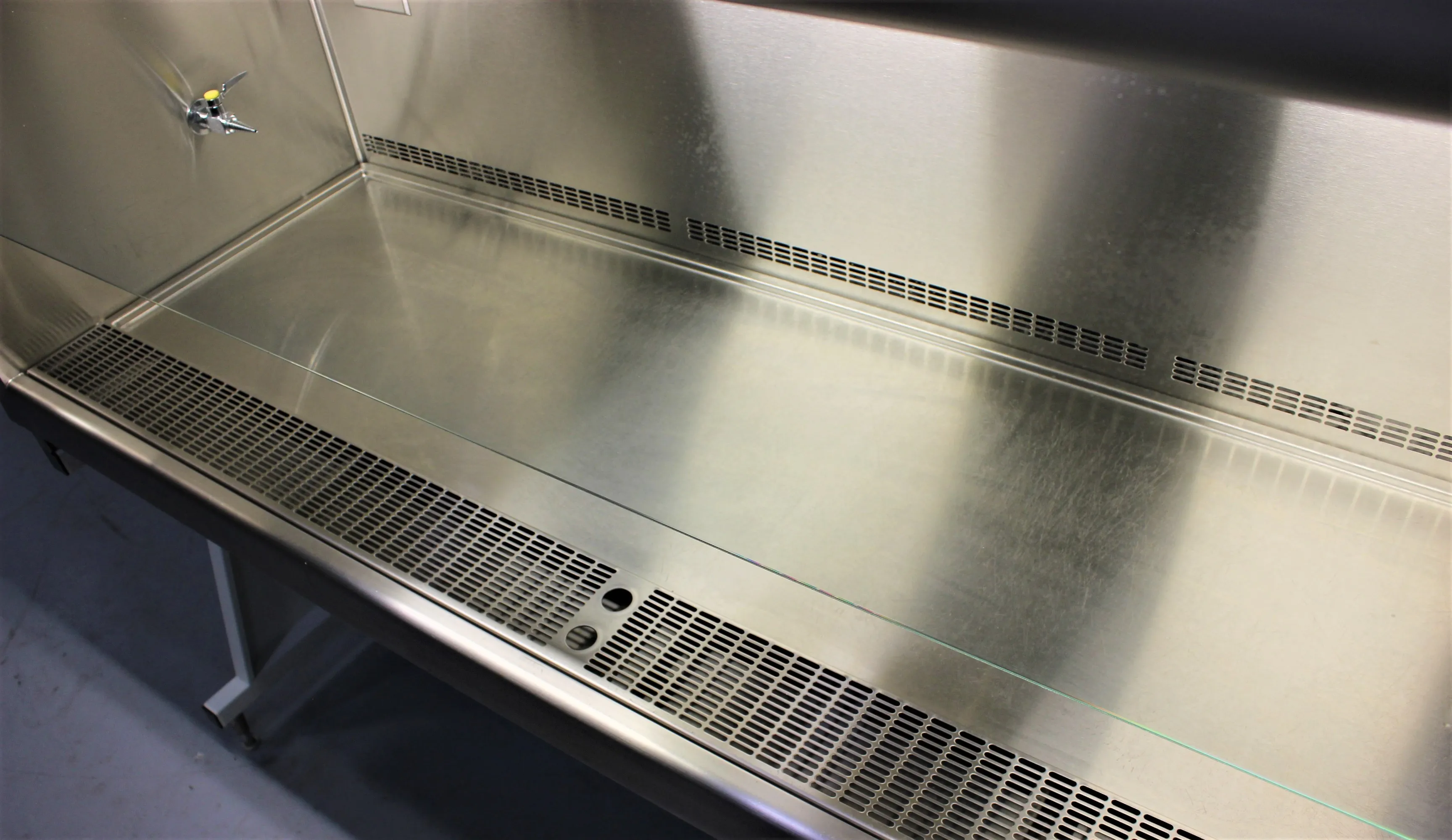 Microzone Corporation BK-2-6 Biosafety Cabinet