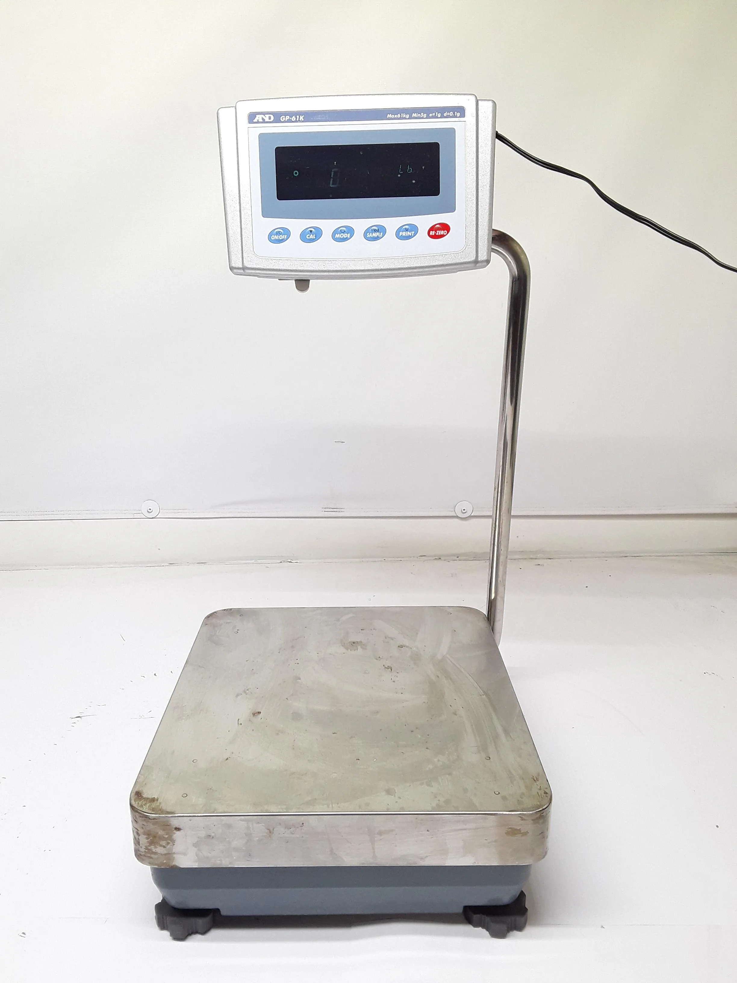 A&D GP-61K Bench Scale / Floor Scale - Precision Industrial Weight Scale