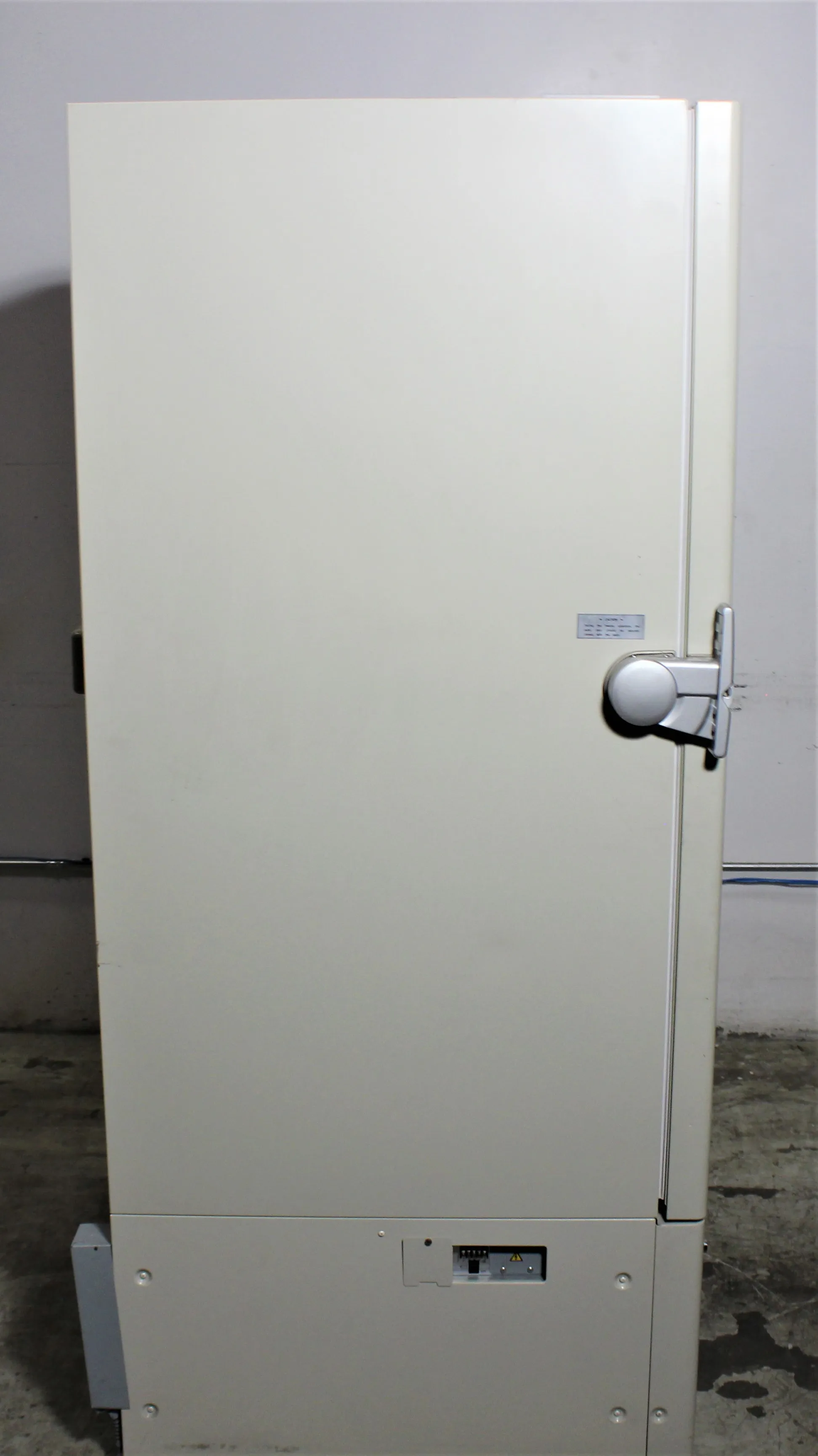 Sanyo MDF-U53VC Ultra-Low Freezer - Used Lab Equipment