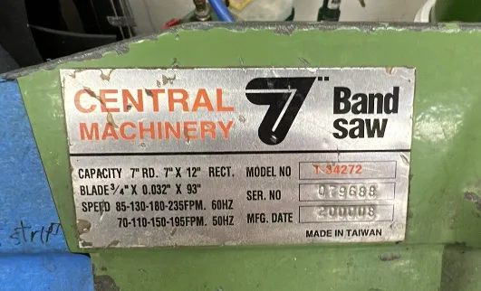 Central Machinery 1 HP 7 In. x 12 In. Hydraulic Feed Metal Cutting Band Saw