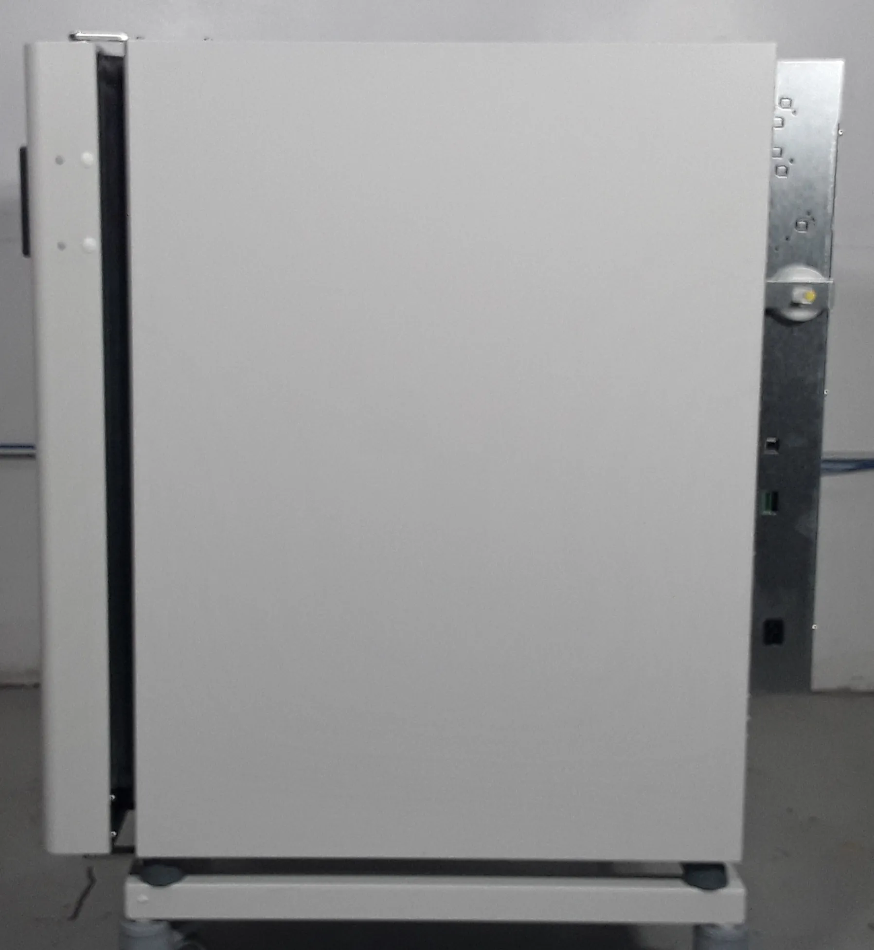 Thermo Fisher 51030902 CO2 Incubator