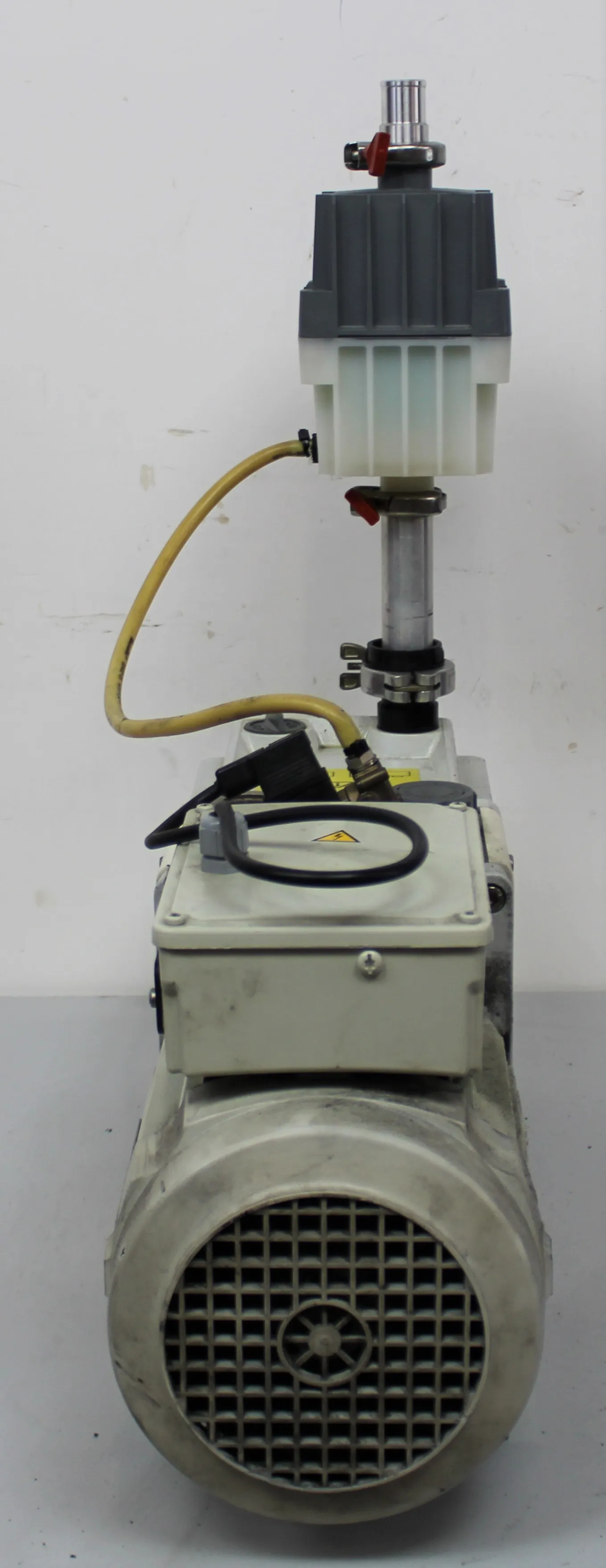 Edwards E2M28 Two Stage Rotary Vane Vacuum Pump, Oil-Sealed, 115/200-230 V, 1-ph, 50/60 Hz