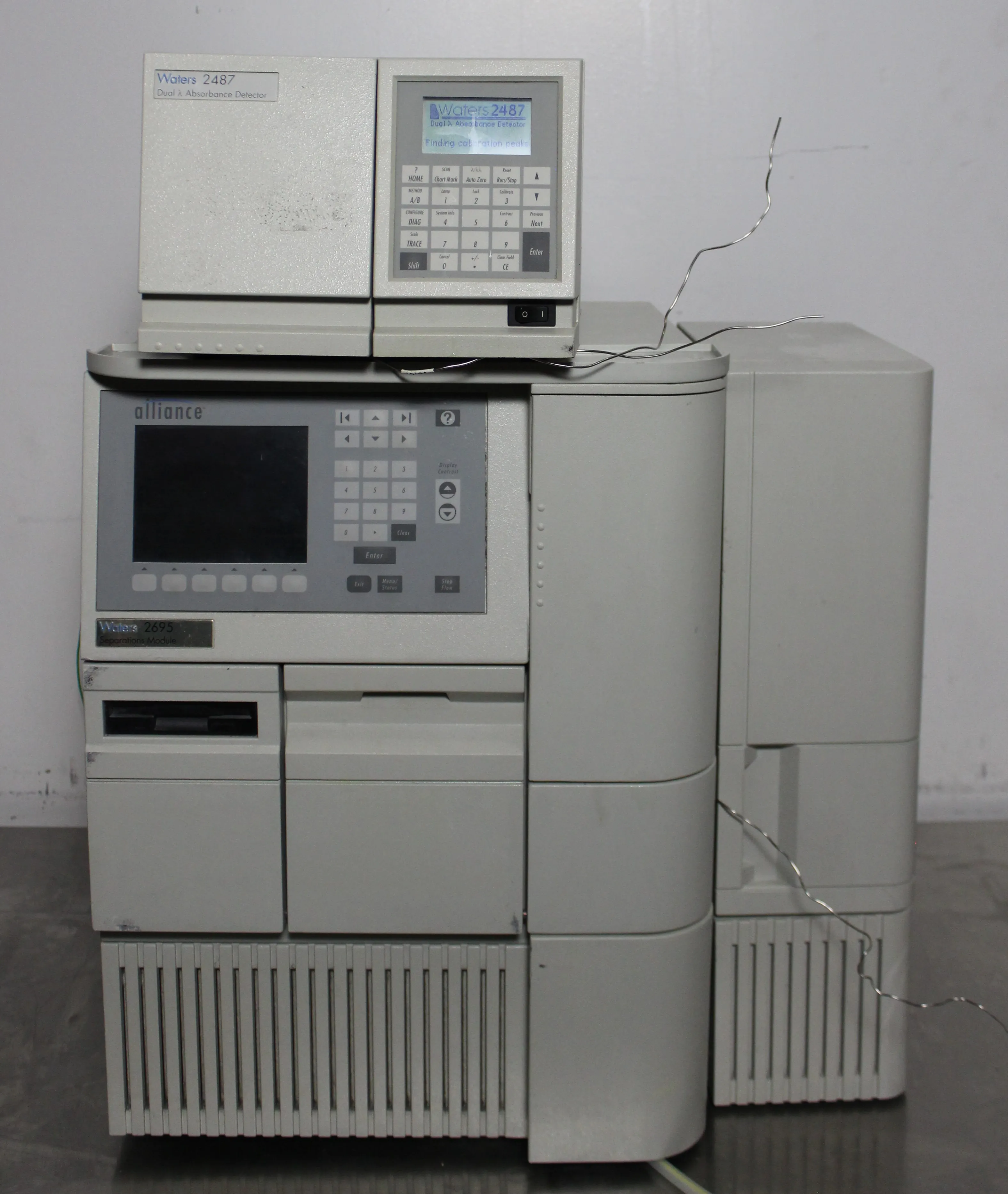 Waters HPLC Separations Module w/ Detector and Column Heater - 2695 HPLC System