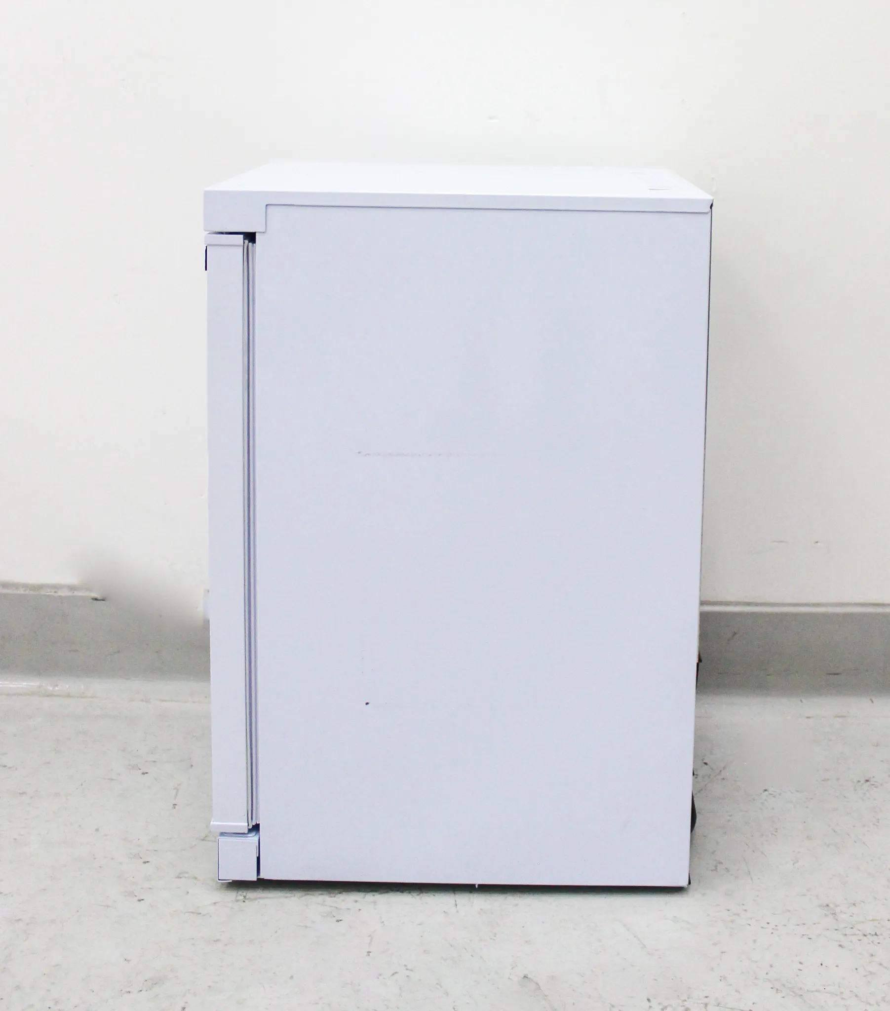 VWR Benchtop Lab Fridge HCUCBI-0204 Refrigerator