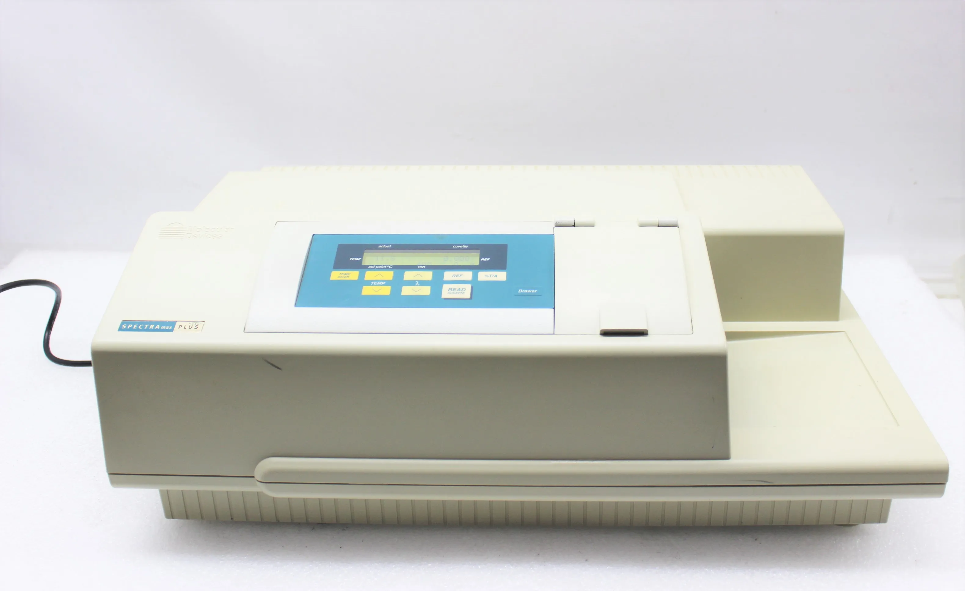 Molecular Devices SpectraMax 384 Plus Microplate Reader Spectrometer