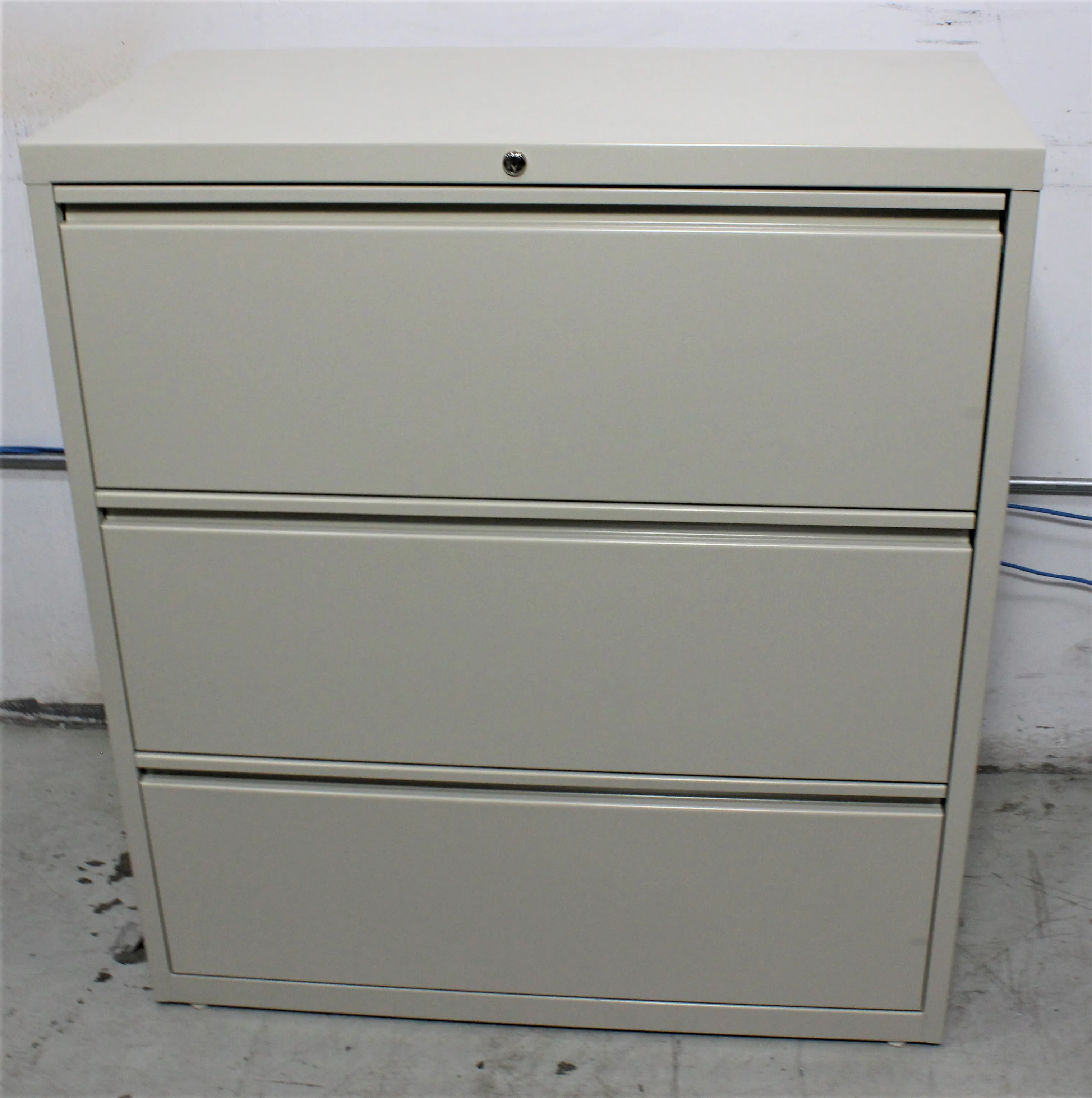 WorkPro 369407, 3-Drawer Steel File Cabinet