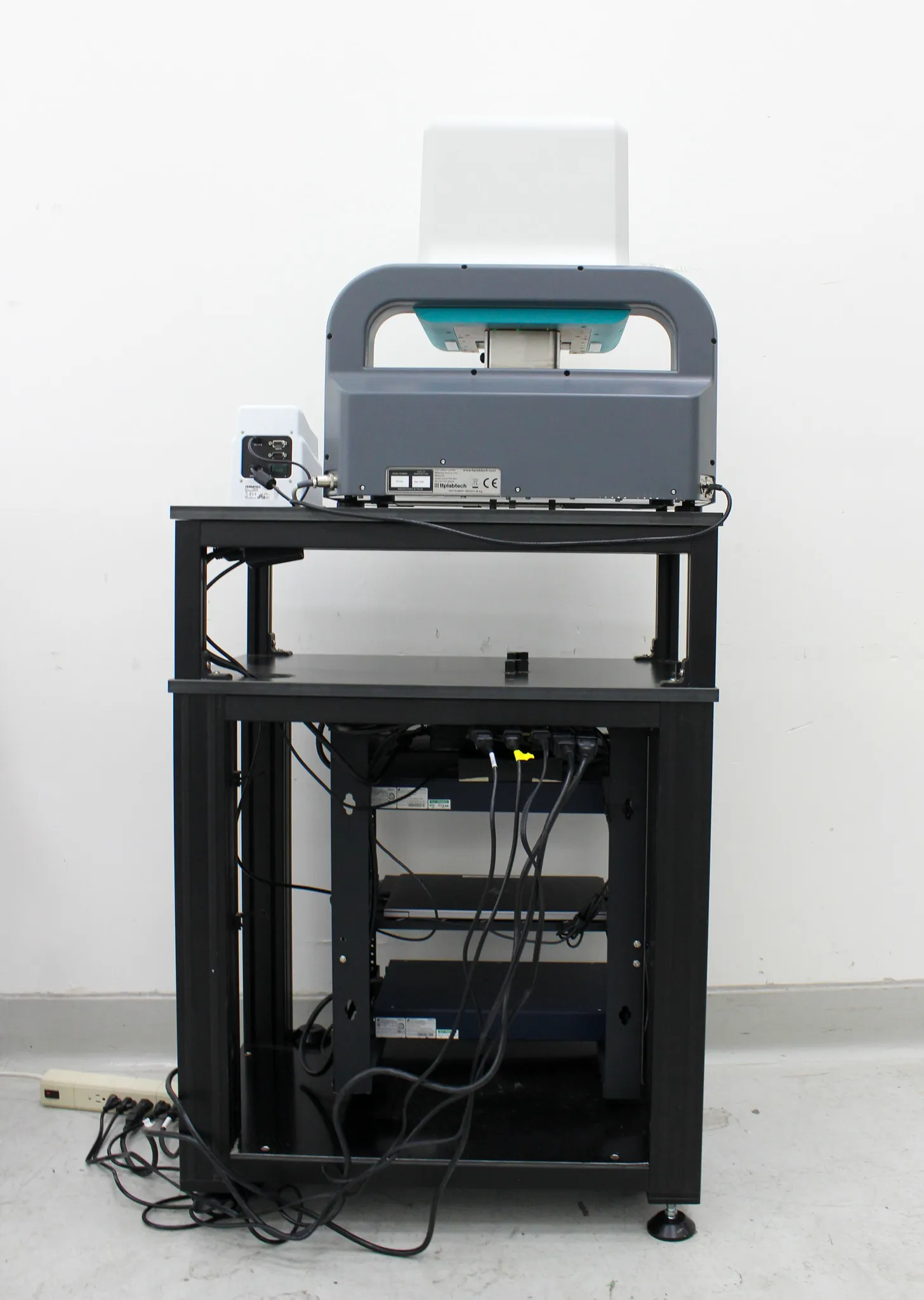 SPT Labtech Dragonfly Discovery Low Volume Liquid Handler System on Custom Cart (Dragonfly Discovery v2.51.10350)