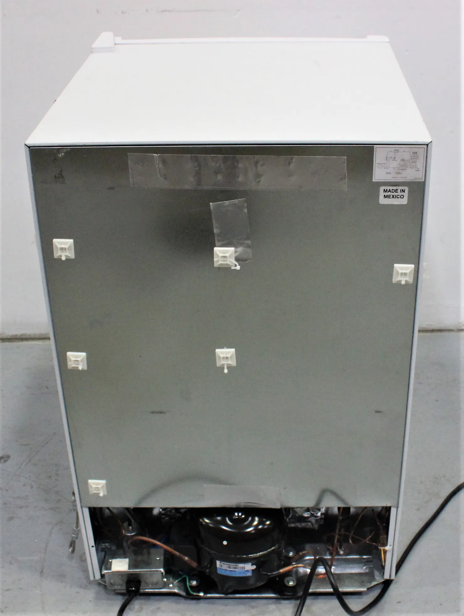 Fisher Scientific 05LFEEFSA Freezer 5 cu. ft. - Used and in Working Condition - 30-Day Warranty