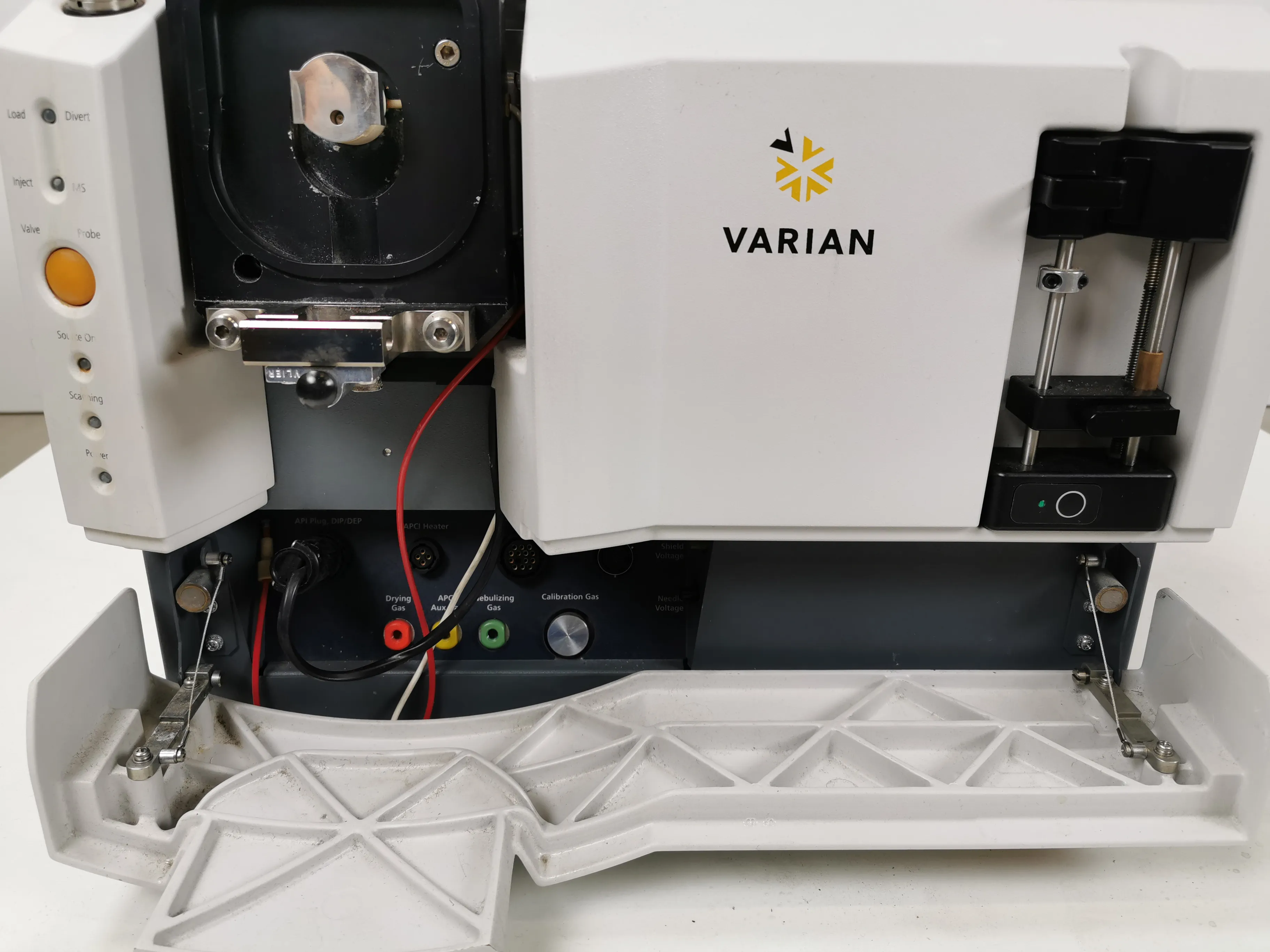 Varian 320-MS TQ Mass Spectrometer