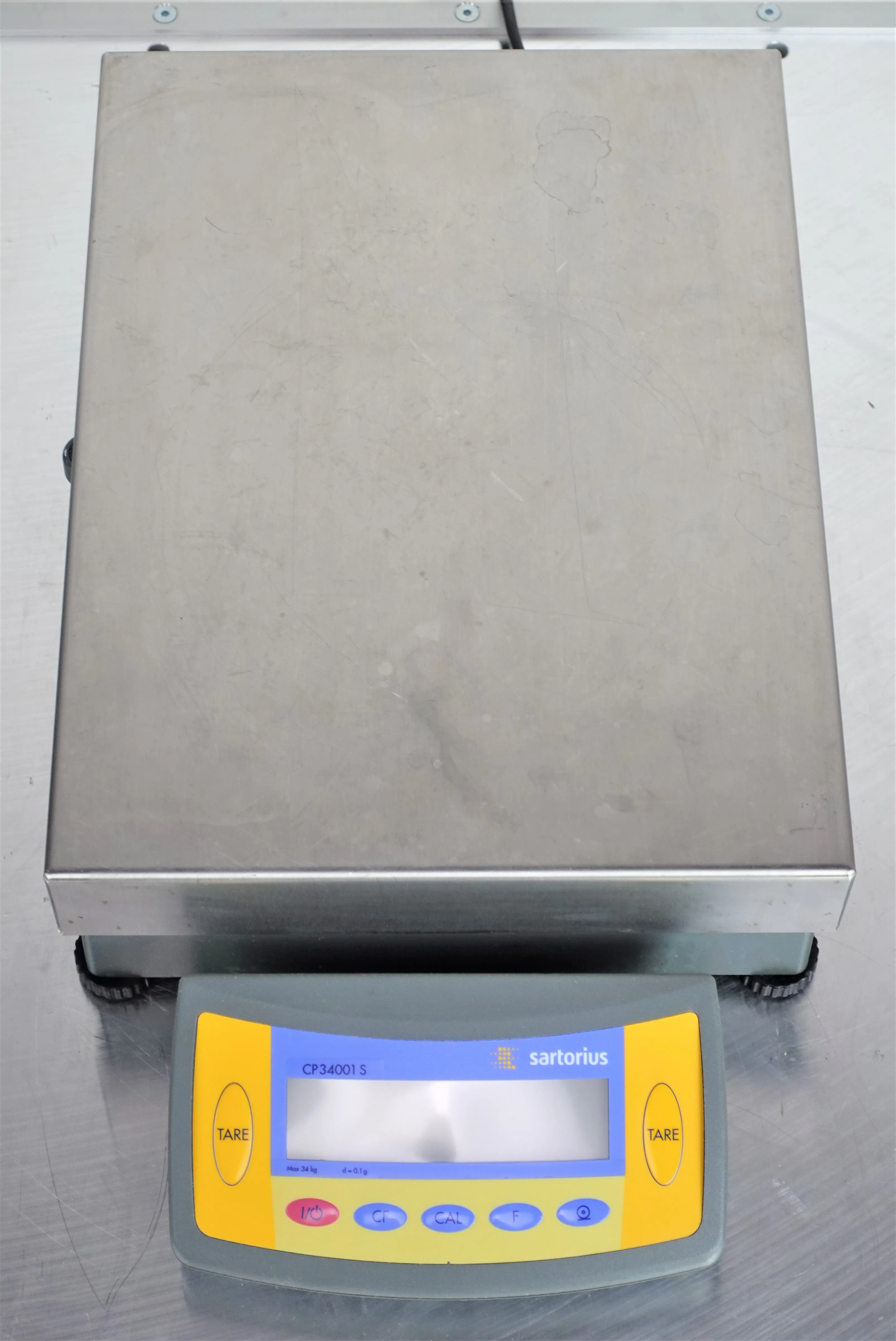 Sartorius CP Lab Bench Scale CP34001S 34000g 230v Used