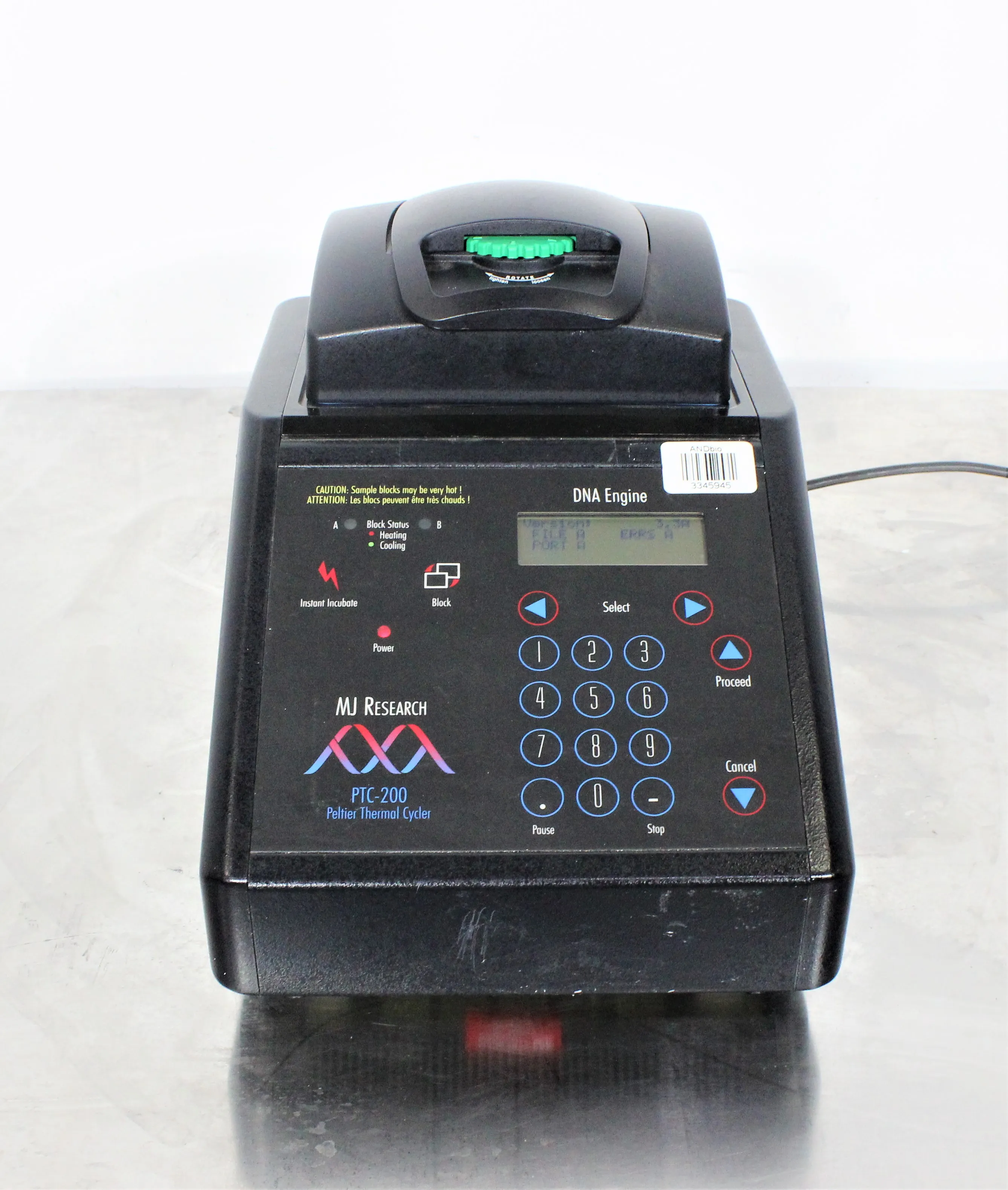 BIO-RAD PTC-200 Peltier Thermal Cycler - PCR Thermal Cycler