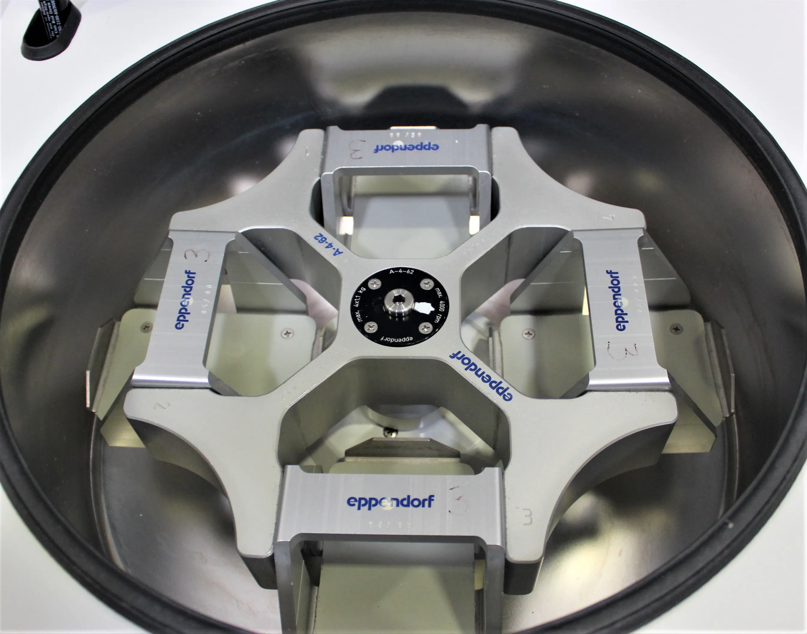 Eppendorf 5810 Benchtop Centrifuge