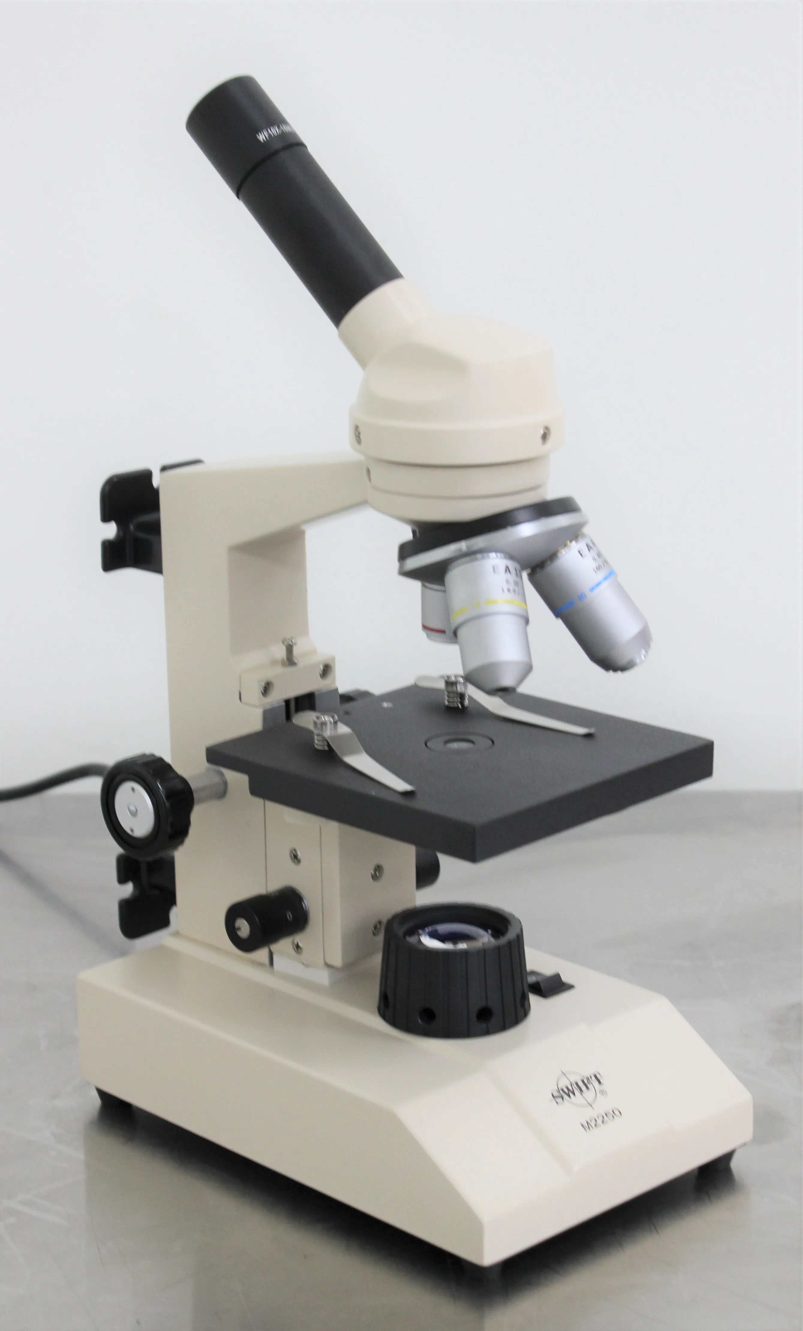 Swift M2250 Cordless LED Compound Microscope