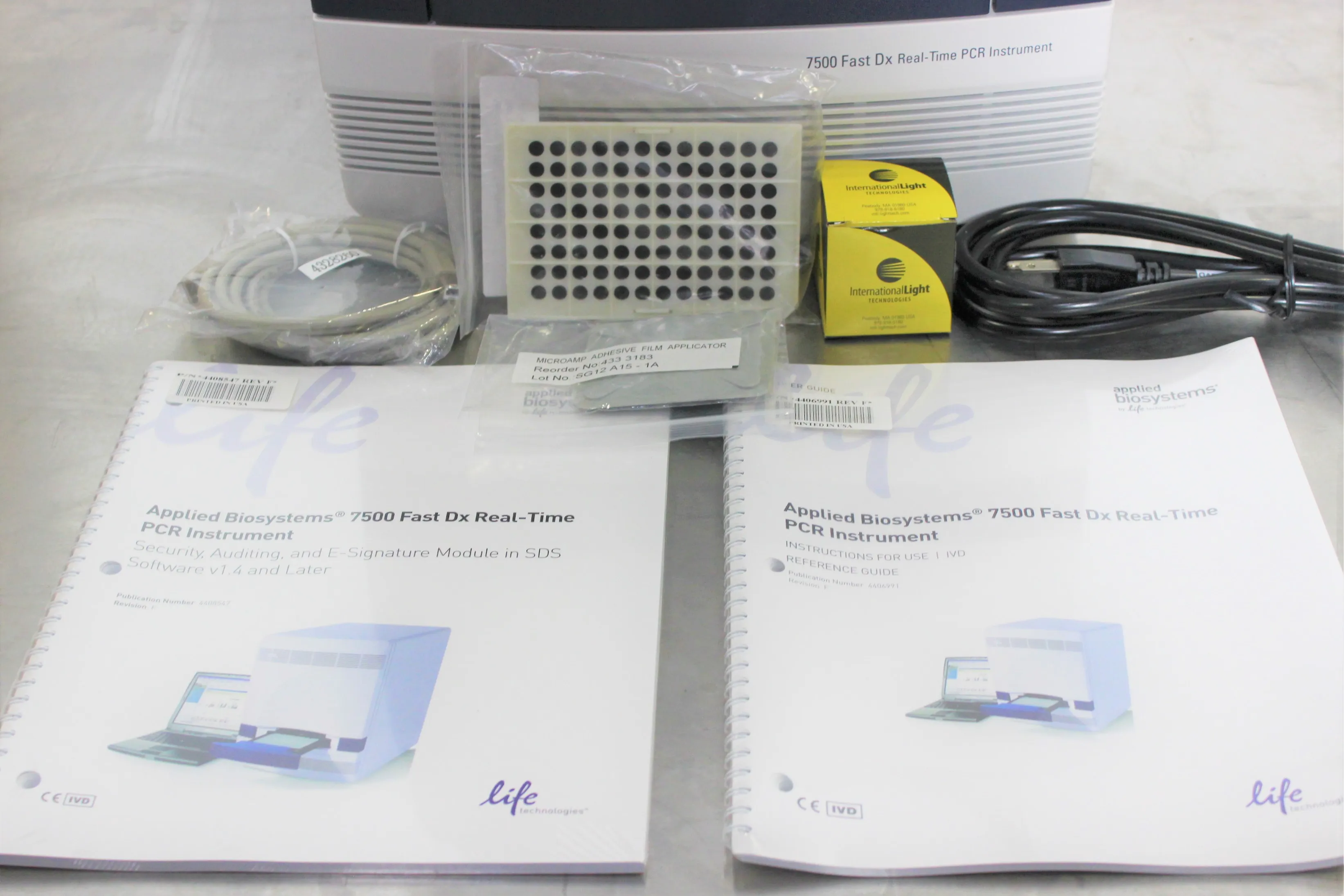 Applied Biosystems 7500 Fast Dx Real-Time PCR Instrument with SDS Software