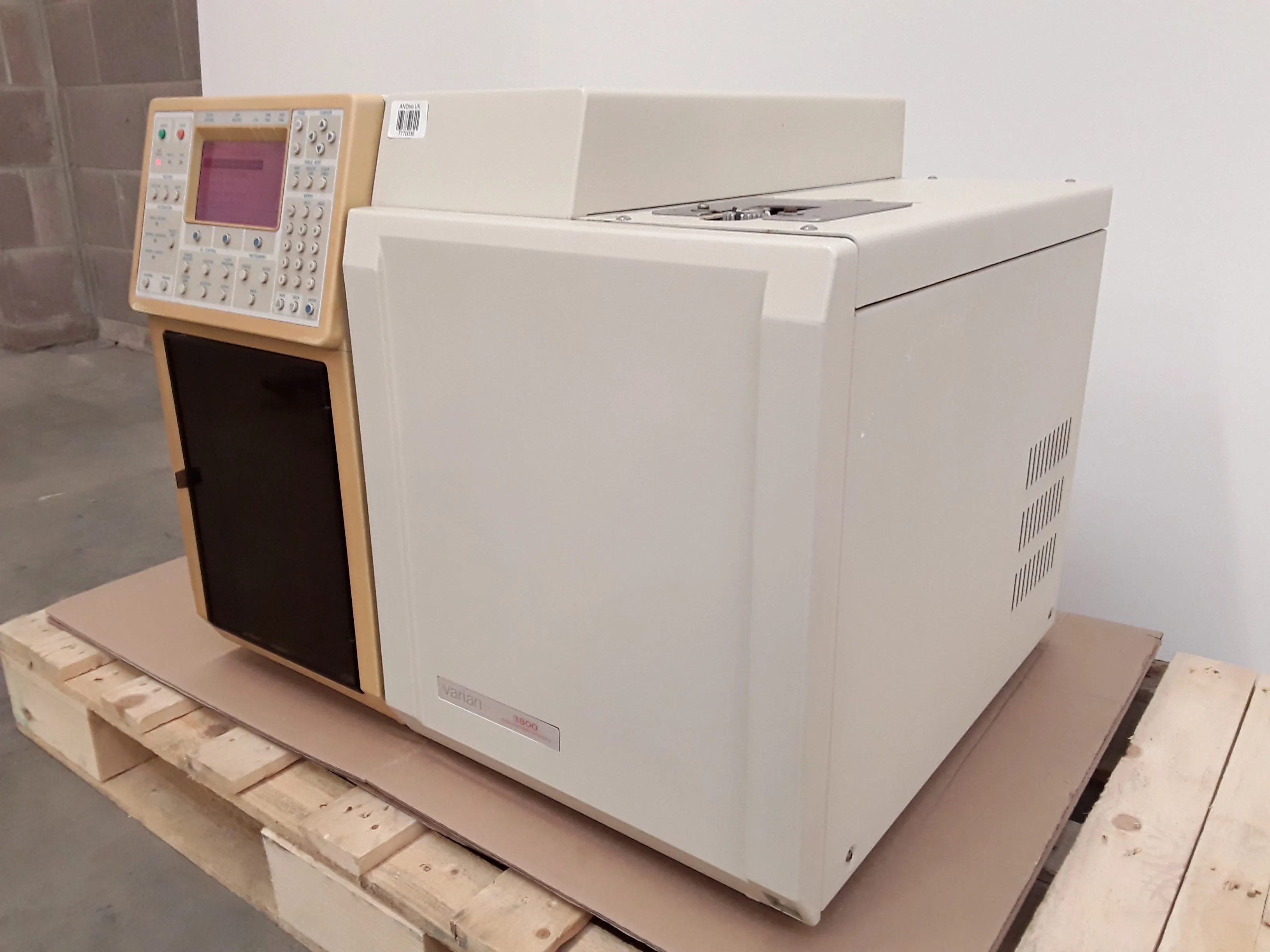 Varian CP 3800 GC Gas Chromatography System (For Parts or Not Working)