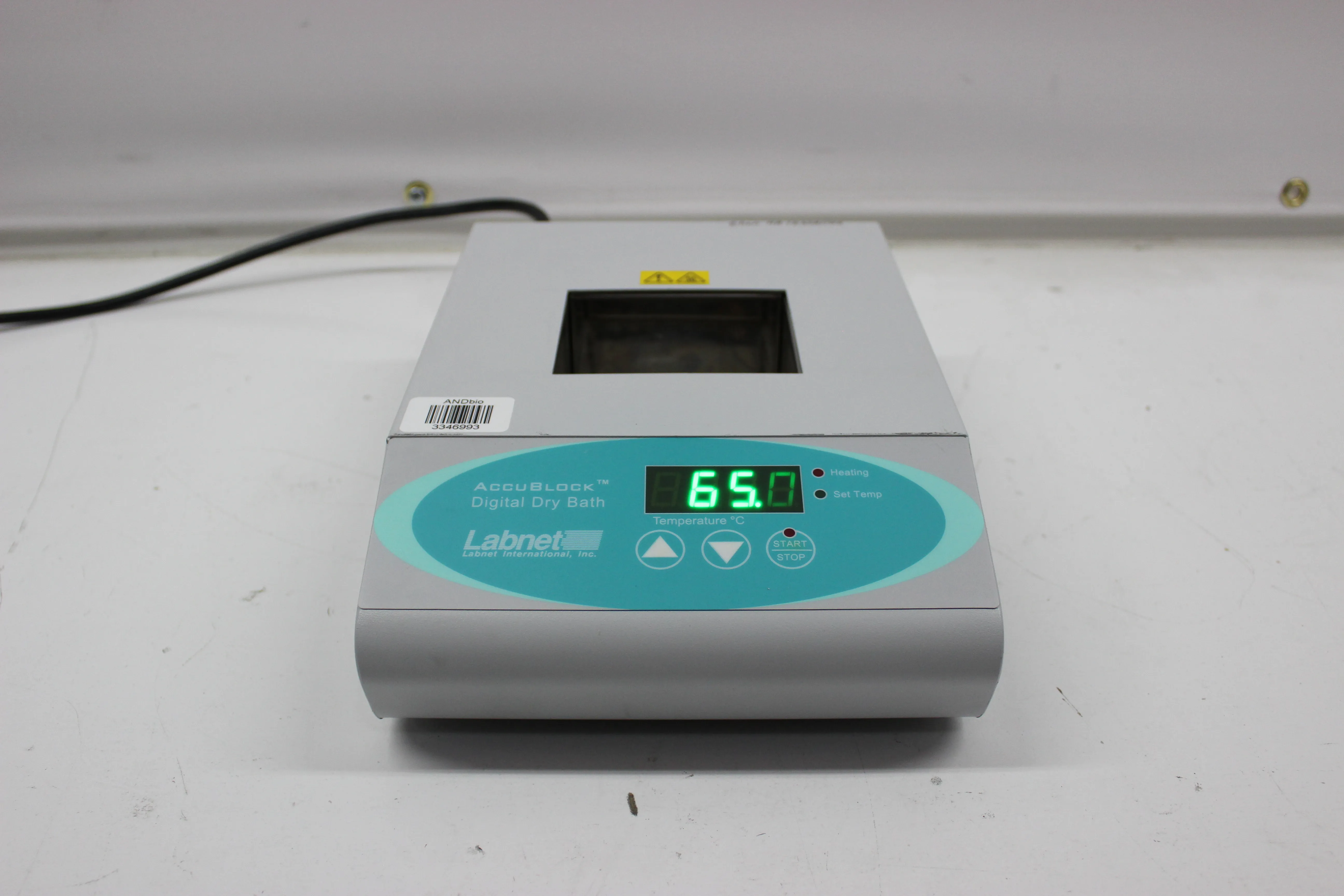 Labnet AccuBlock Digital Dry Bath D1100