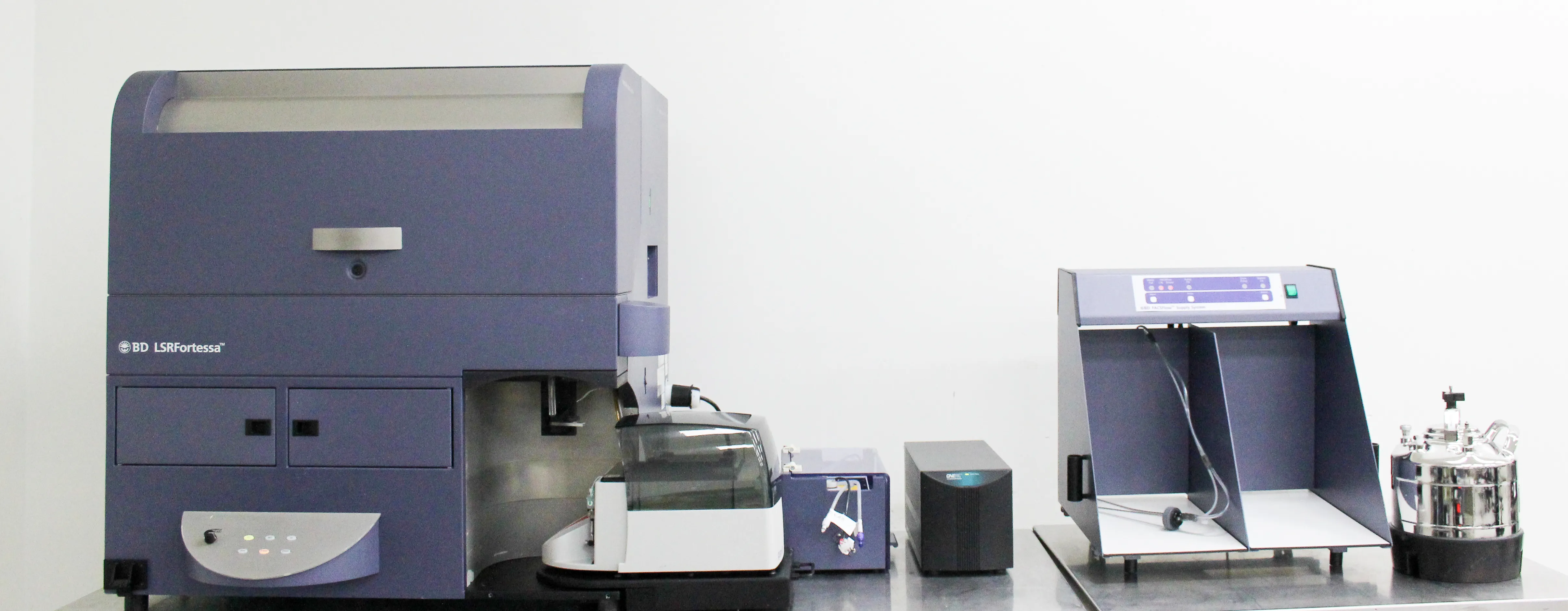 BD LSRFortessa Cell Analyzer 649225 Flow Cytometer with FACSFlow Supply System