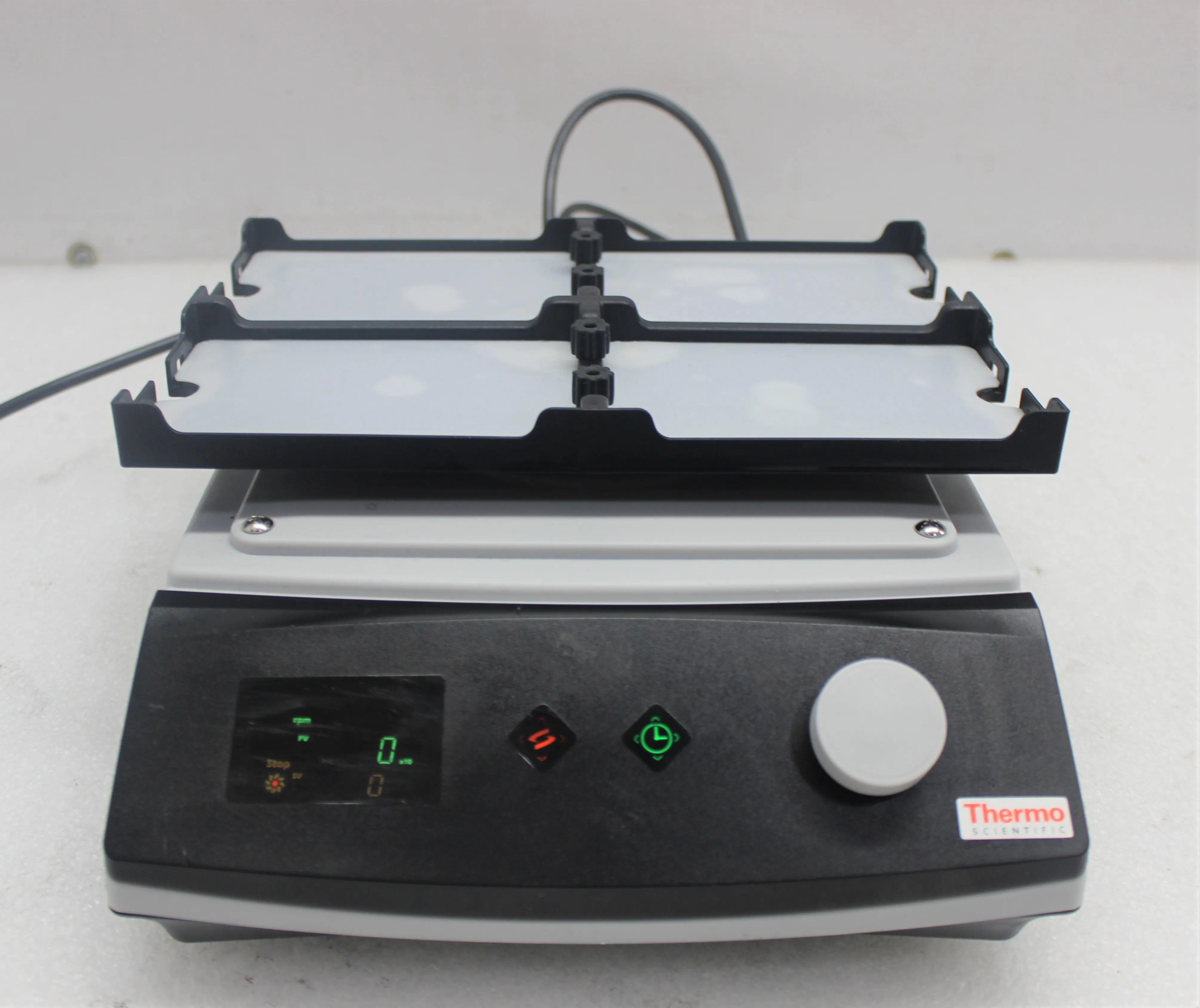 Thermo Scientific Compact Digital Microplate Shaker 88880023