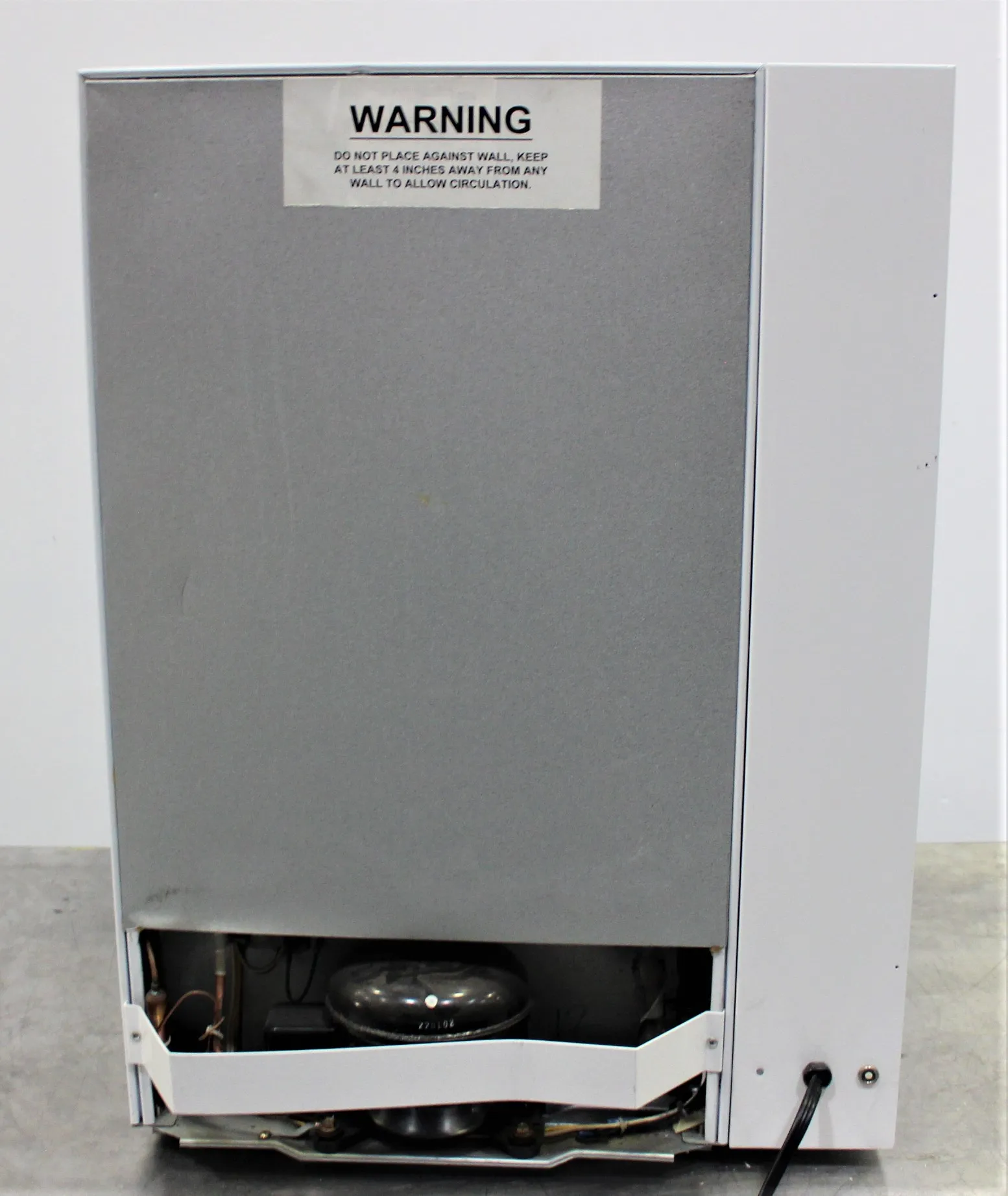 VWR Signature Low Temperature Incubator 2005 67L - Used