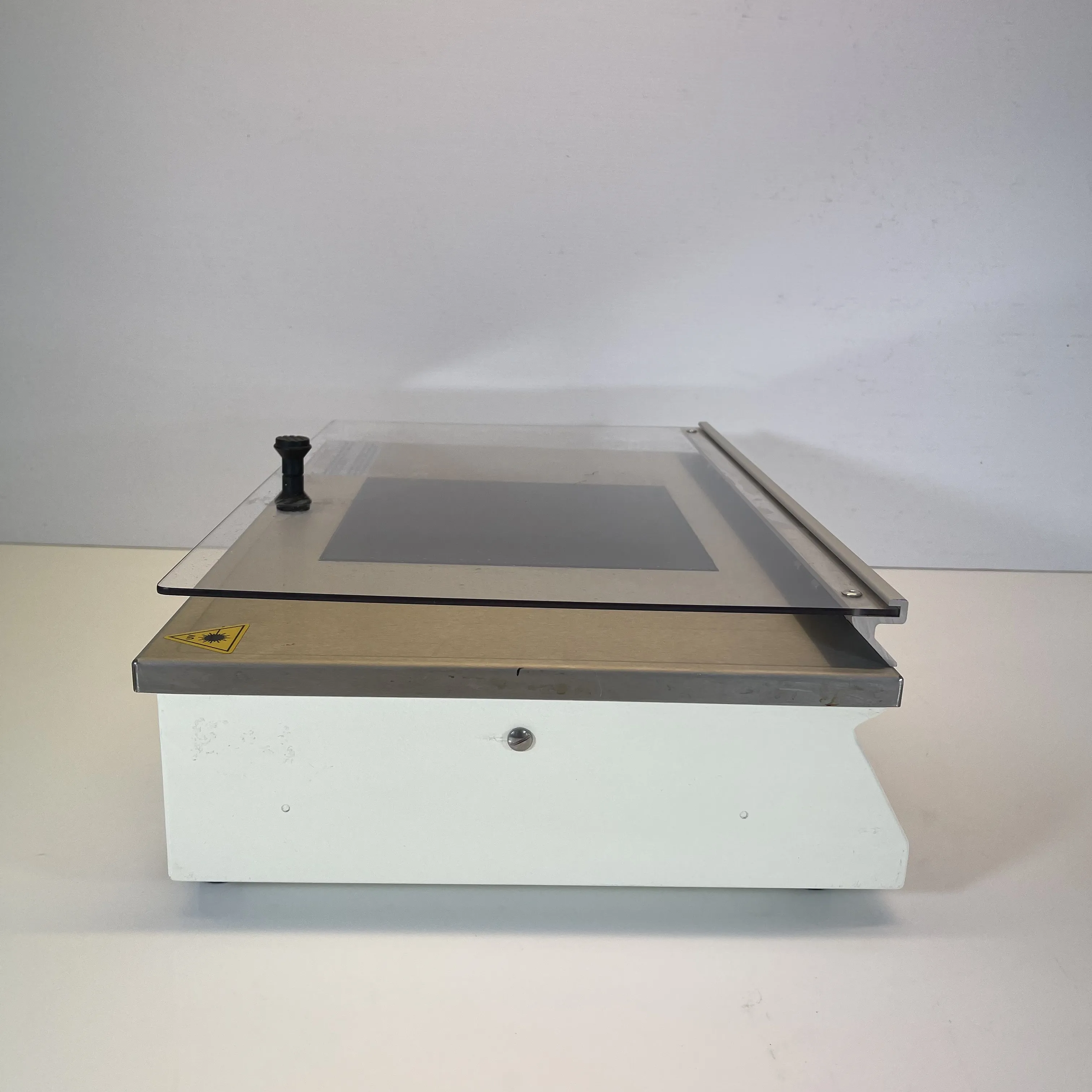 Vilber Lourmat TFX-20.M Ultra Violet Radiation Transilluminator with Optimum Interferential Filter