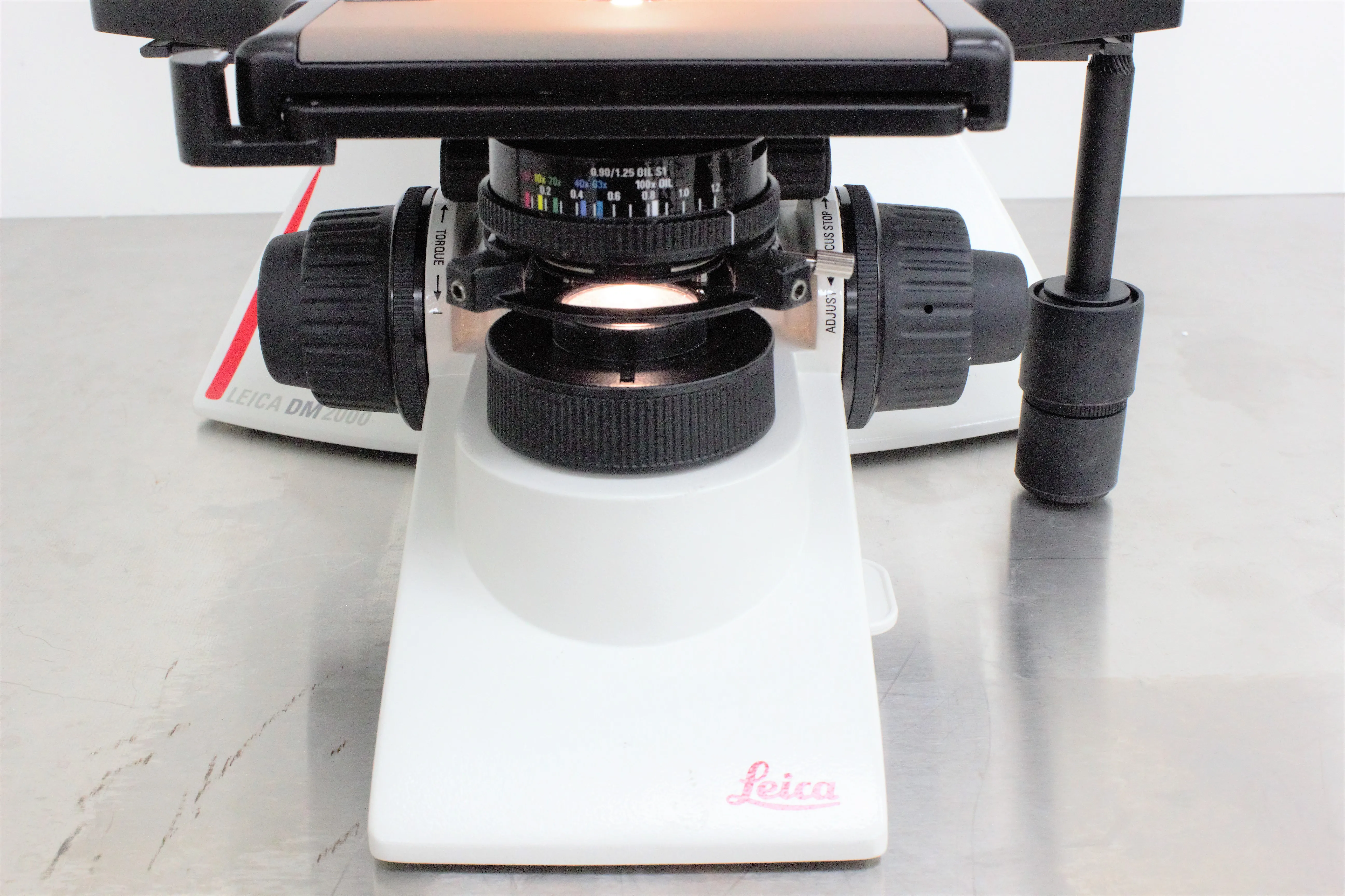 Leica DM2000 Microscope with ICC50W Camera